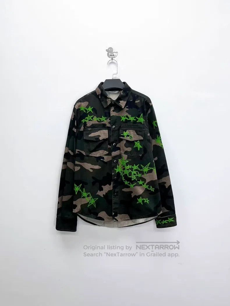 Valentino Valentino Camouflage five-star patch pocket heavy work emb Size US S / EU 44-46 / 1 - 1 Thumbnail