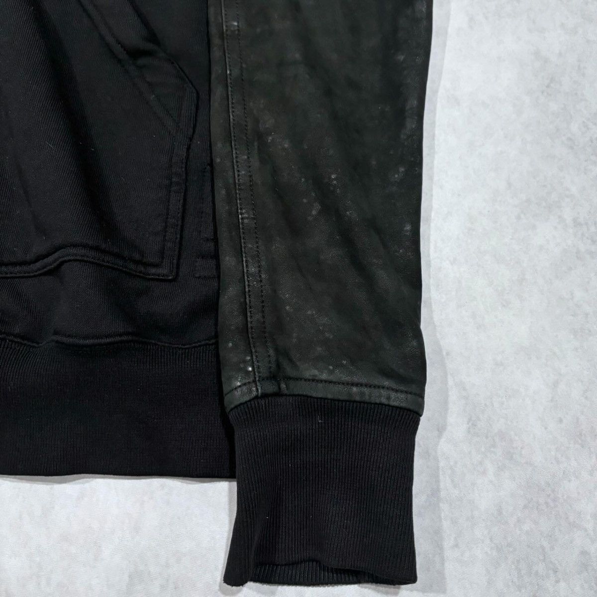Rick Owens × Rick Owens Drkshdw Rick Owens Drkshdw Leather Sleeve Gimp Hoodie Size US S / EU 44-46 / 1 - 4 Thumbnail