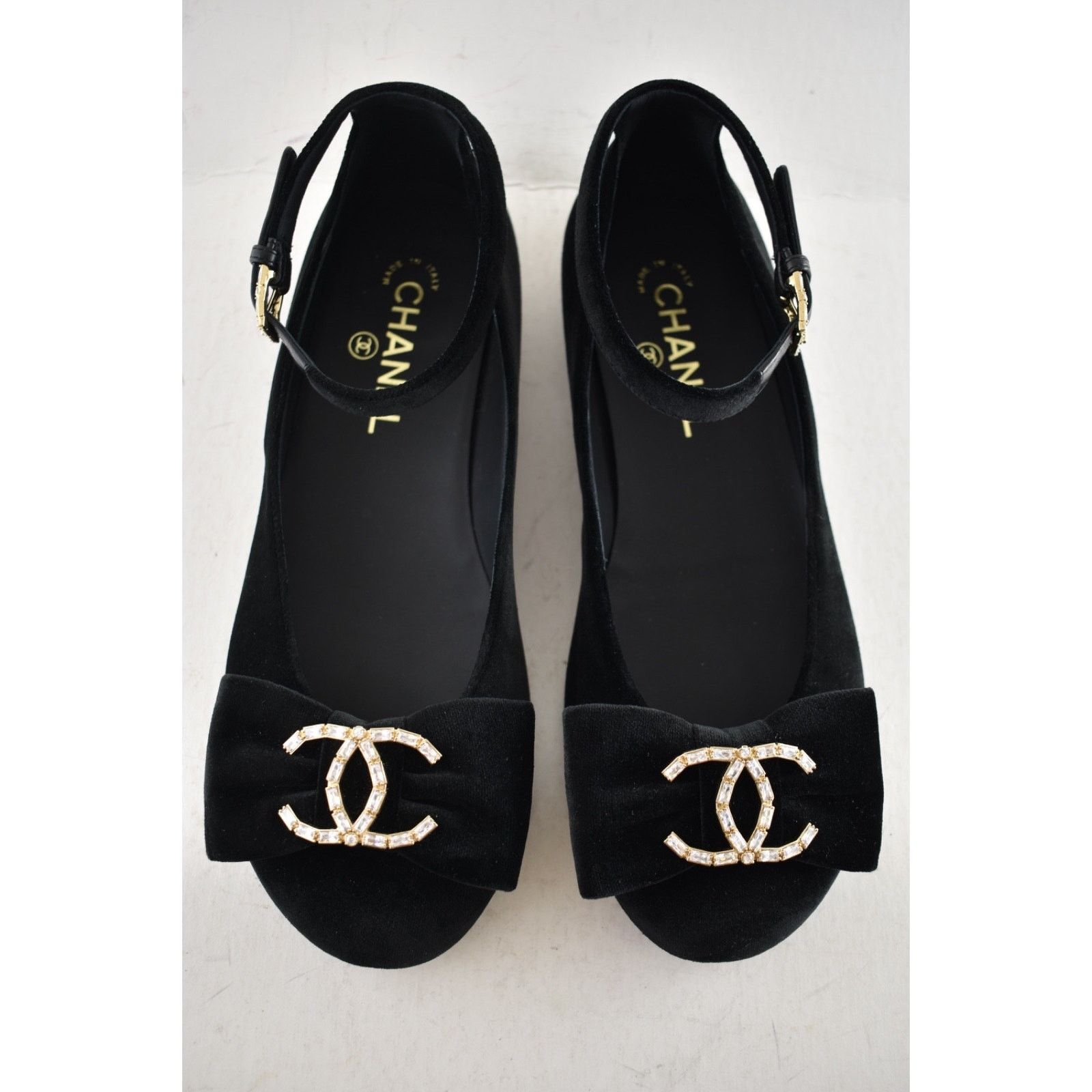 Chanel Chanel 24K Velvet Crystal CC Bow Ankle Strap Ballet Flat 38 Size US 7 / IT 37 - 5 Thumbnail