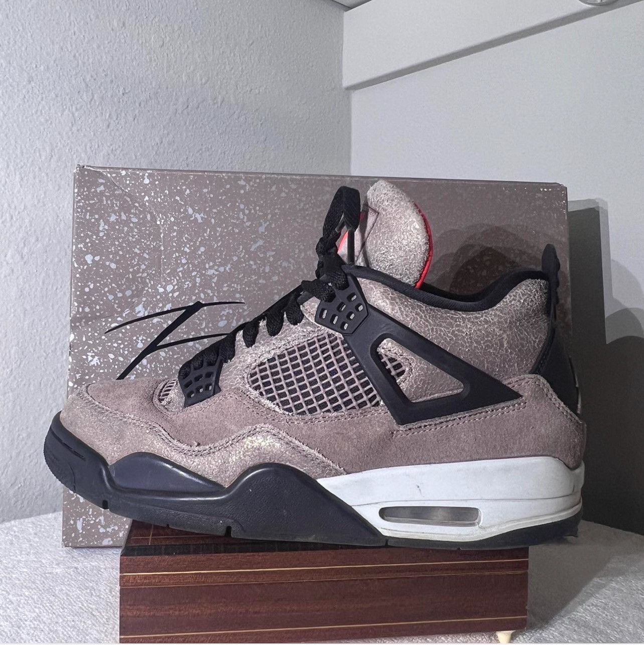 Jordan Brand Air Jordan’s 4 retro Size US 9 / EU 42 - 1 Thumbnail