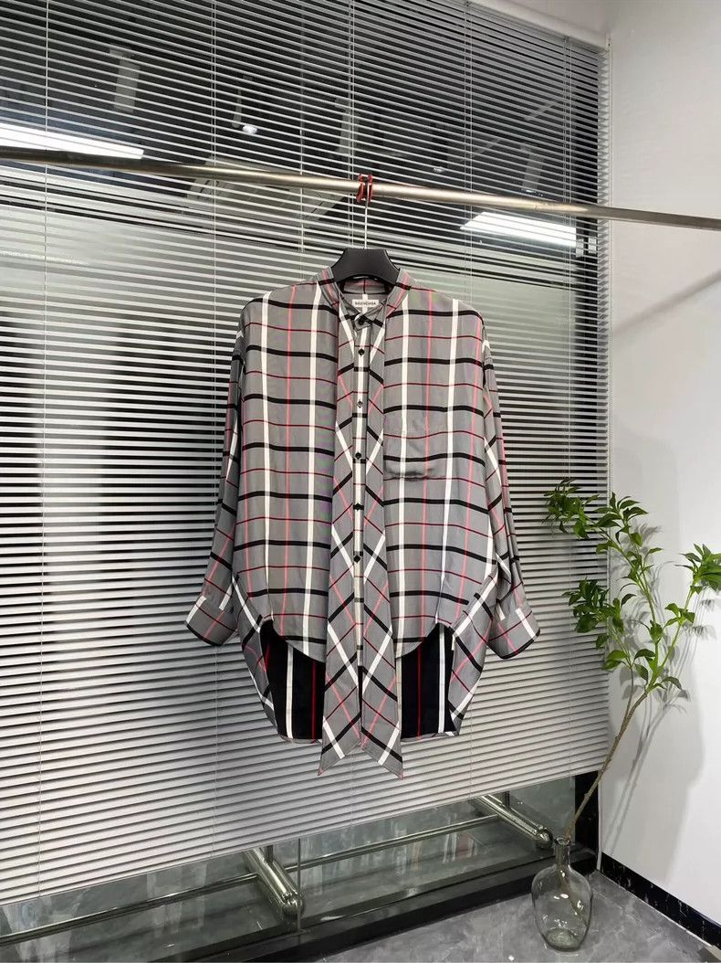 Balenciaga Balenciaga size 34 Long Sleeve Plaid Shirt with Printed Lo Size XS / US 0-2 / IT 36-38 - 2 Thumbnail