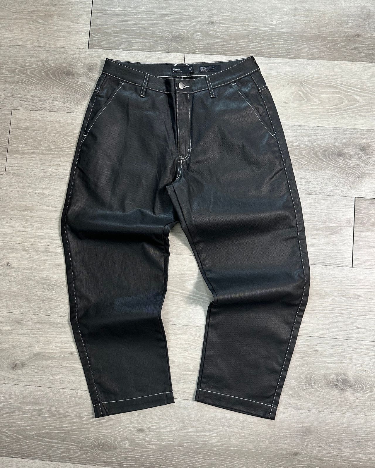 Afends NWT Sample Afends - Louie Coated Organic Black Jeans - 32x28 Size US 32 / EU 48 - 1 Thumbnail