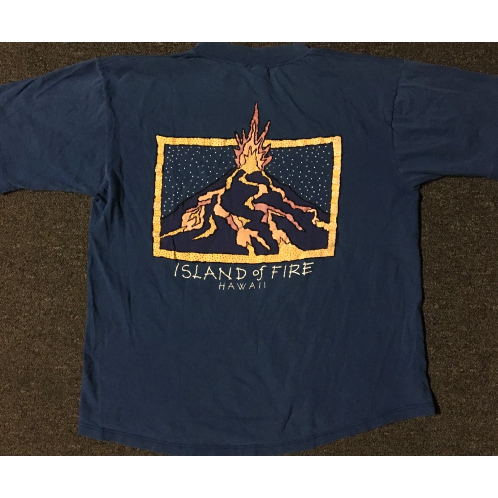 Vintage VINTAGE 80s Hawaii Island Of Fire Faded Shirt S USA Beach Surf Volcano Grunge 90s TC Size US S / EU 44-46 / 1 - 2 Thumbnail