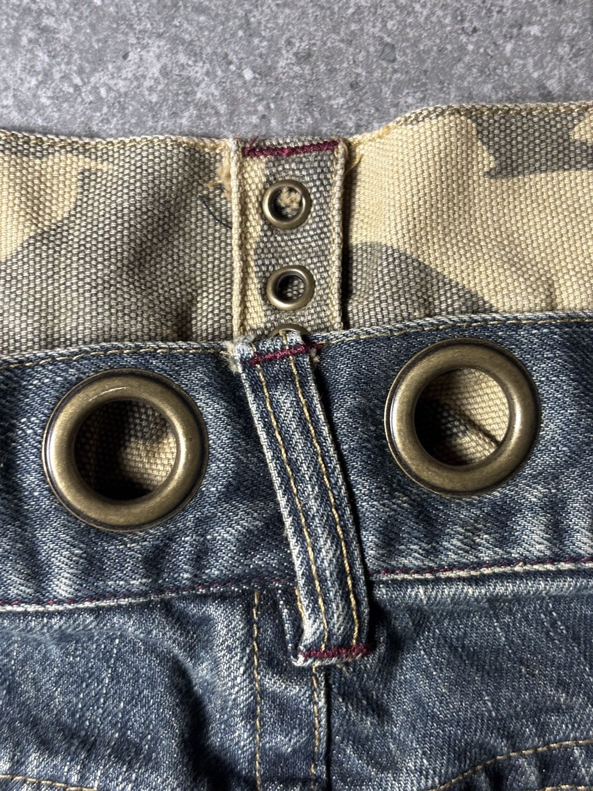 Japanese Brand 2000s Aphalle Double Waist Hybrid Camo Mudwash Jeans Size US 31 - 13 Thumbnail