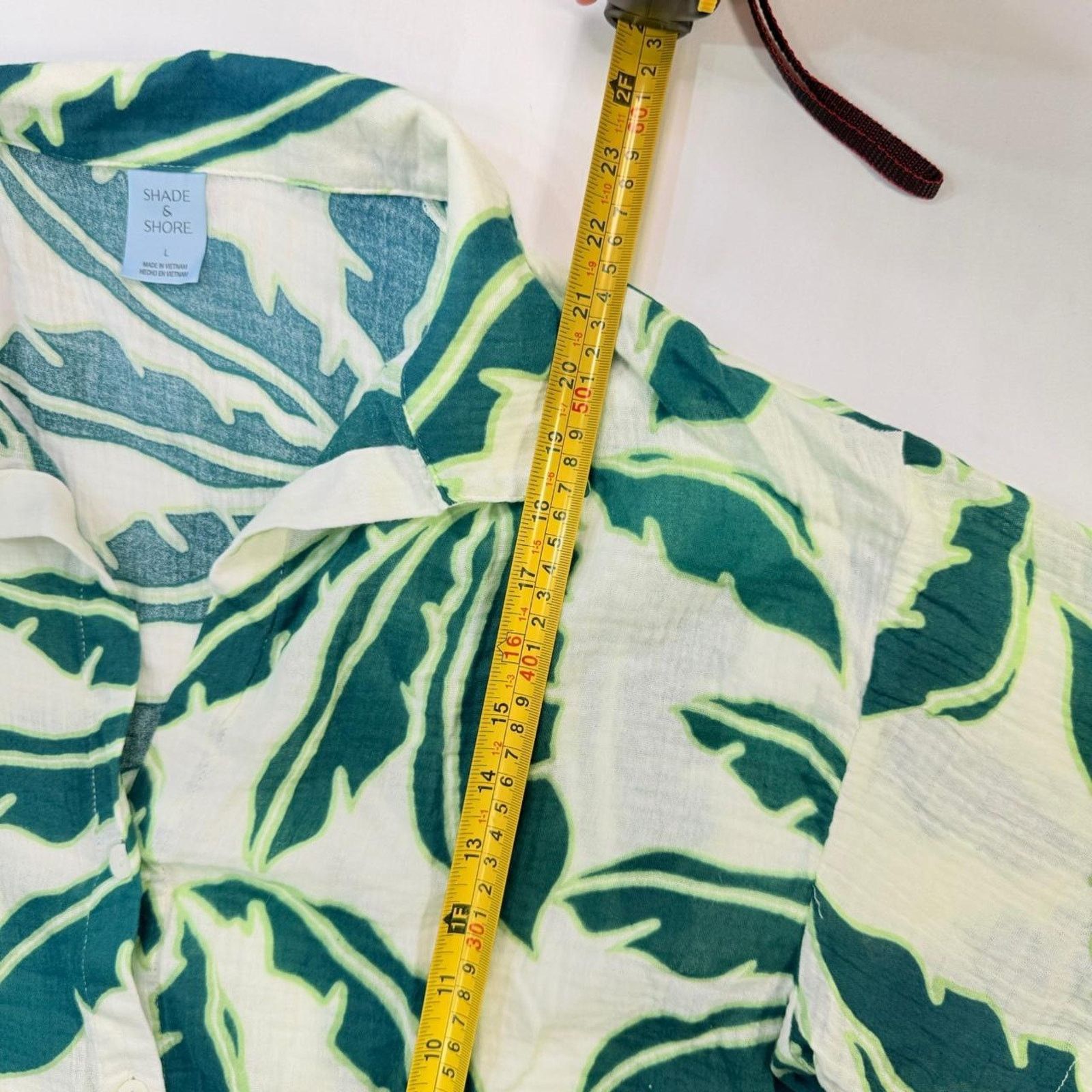 Other NWT Target Green palm leaf print button up shirt Size US L / EU 52-54 / 3 - 3 Thumbnail