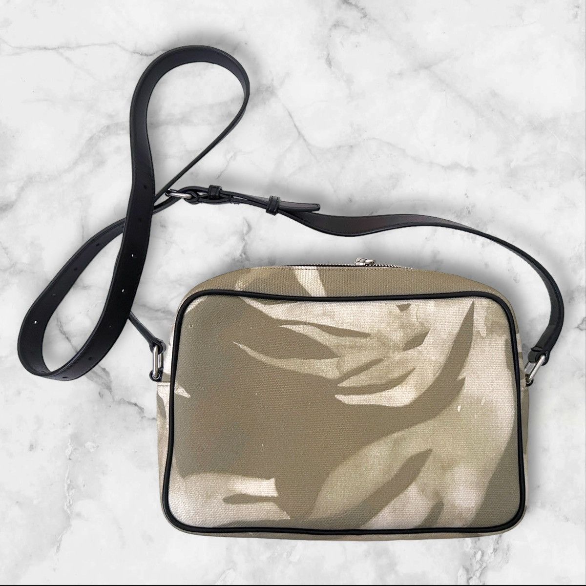 Saint Laurent Paris Saint Laurent Camp Camera Bag Size ONE SIZE - 4 Thumbnail
