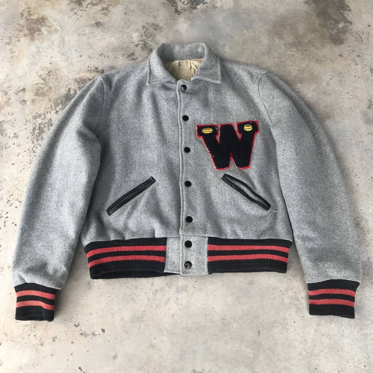 Vintage VINTAGE 80S WISCONSIN VARSITY WOOL DISTRESSED Size US M / EU 48-50 / 2 - 4 Thumbnail