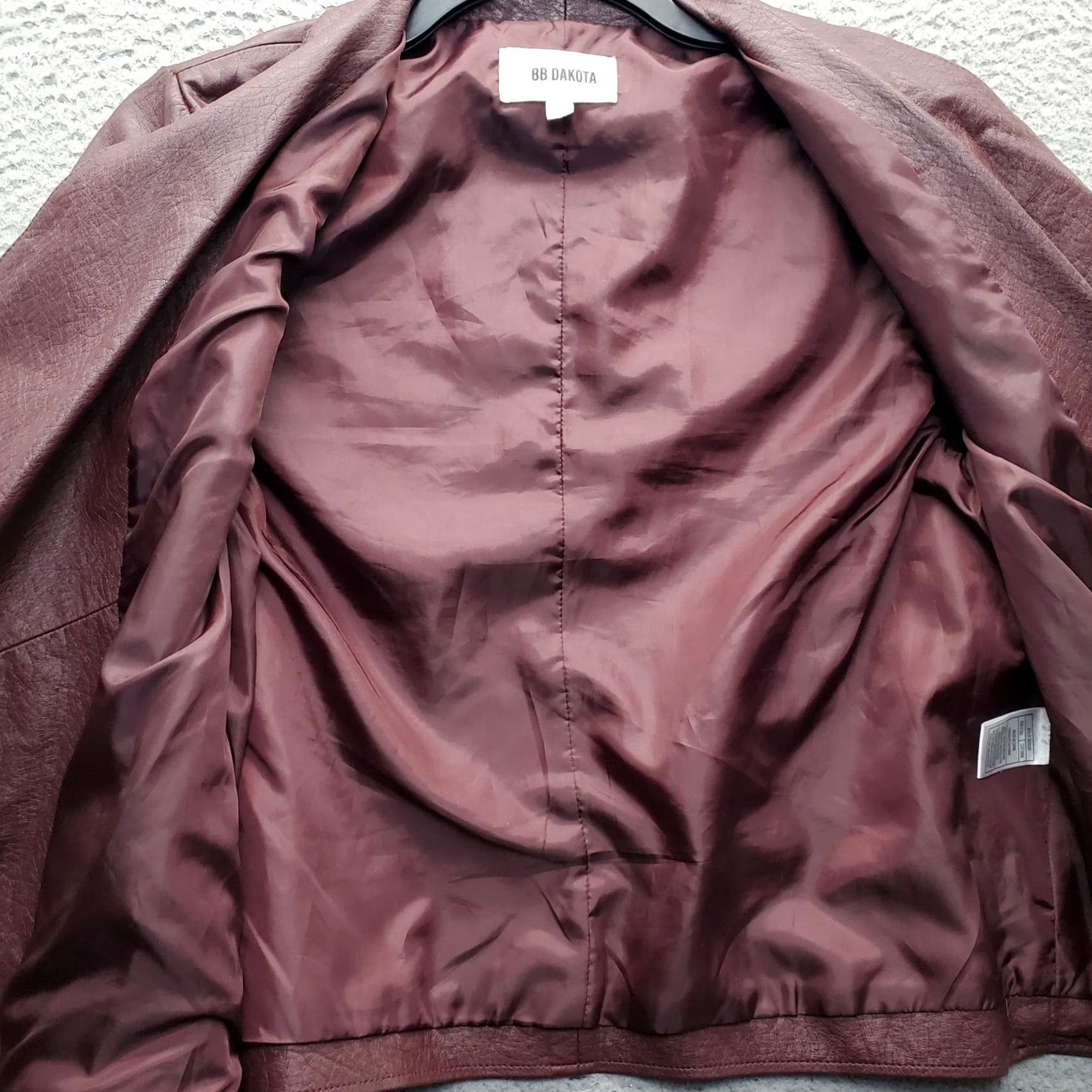 BB Dakota BB Dakota Womens Large Burgundy Faux Leather Jacket Asymmetrical Zip Lined Casual Motorcycle Jacket EUC Women Size L Size L / US 10 / IT 46 - 6 Thumbnail