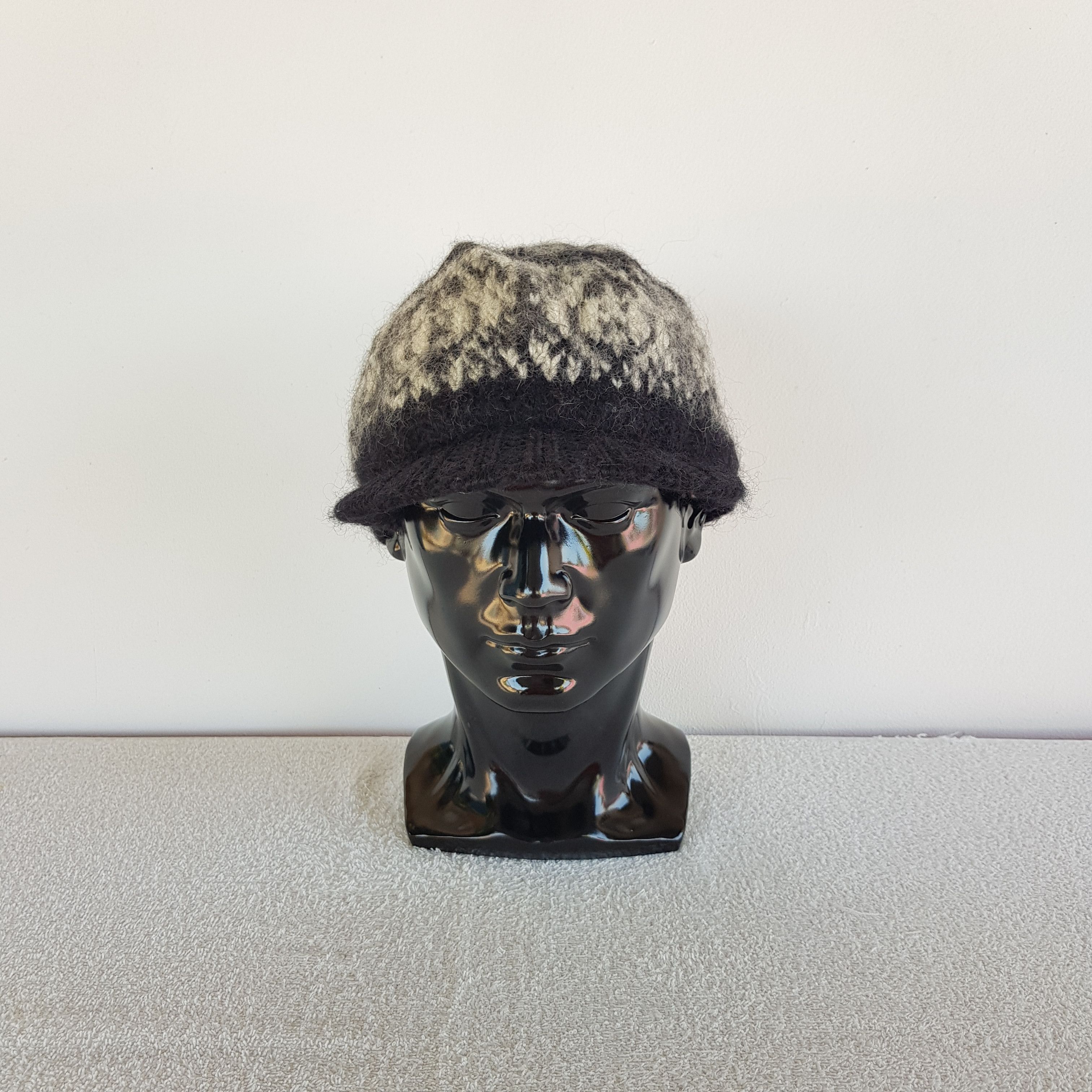 Japanese Brand Vintage Slouchy Crochet Beanie 90s Japan Snow Caps Hats Size ONE SIZE - 2 Thumbnail