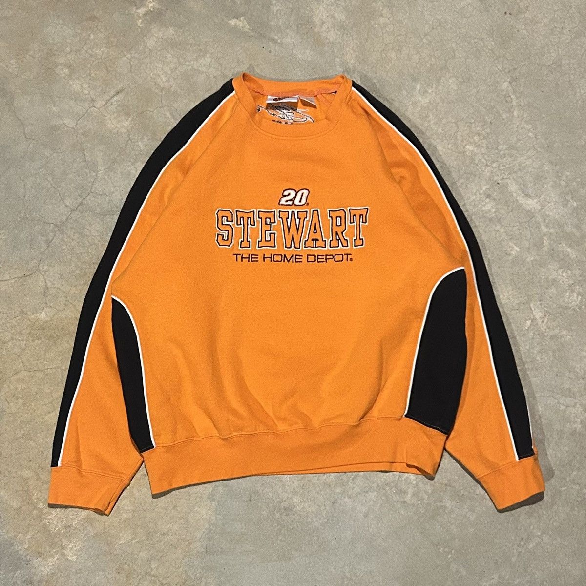 NASCAR × Vintage Crazy Vintage Y2K Nascar Tony Stewart Home Depot Crewneck Size US L / EU 52-54 / 3 - 1 Thumbnail