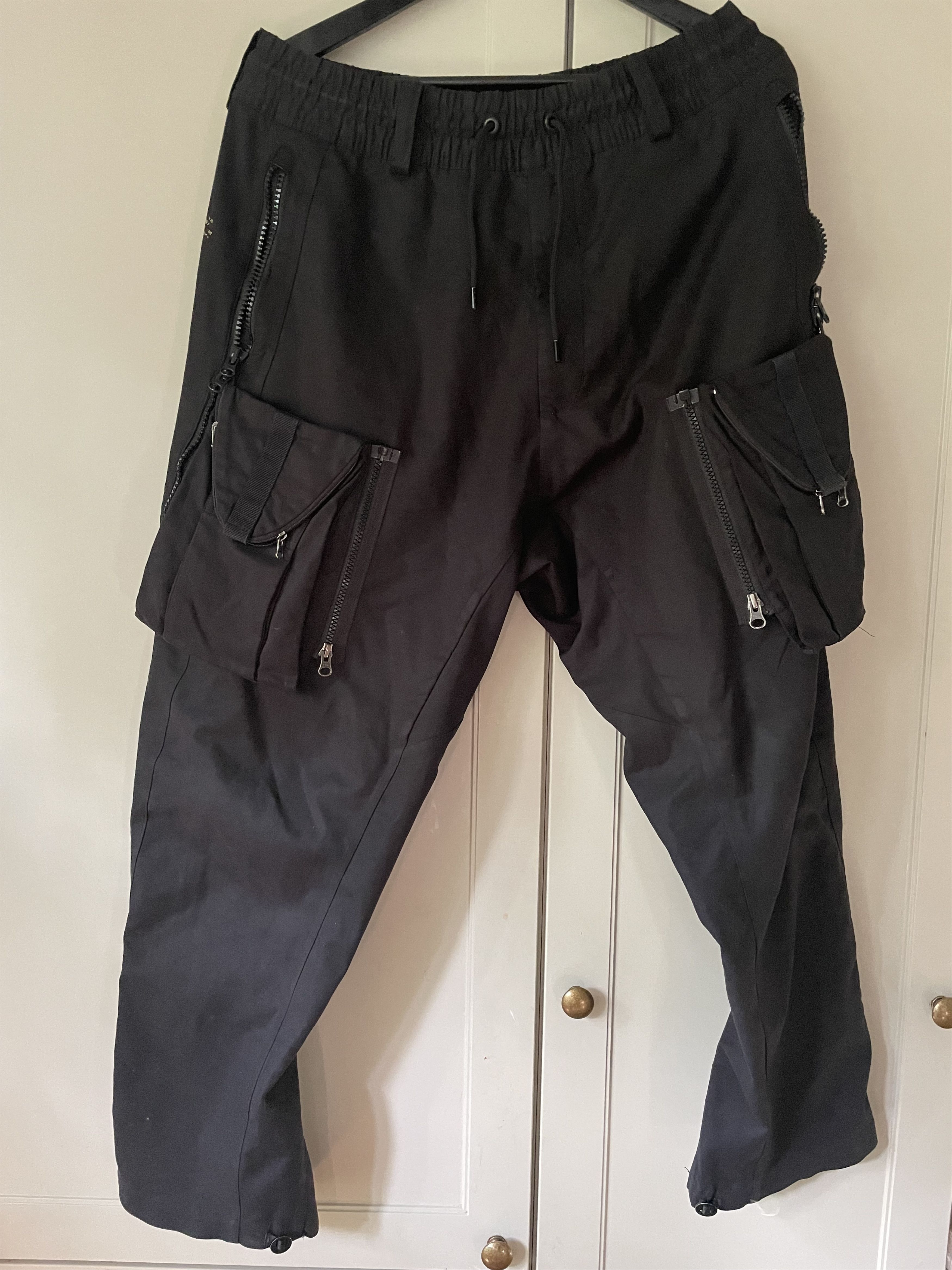 Nikelab acg deploy fashion cargo pants