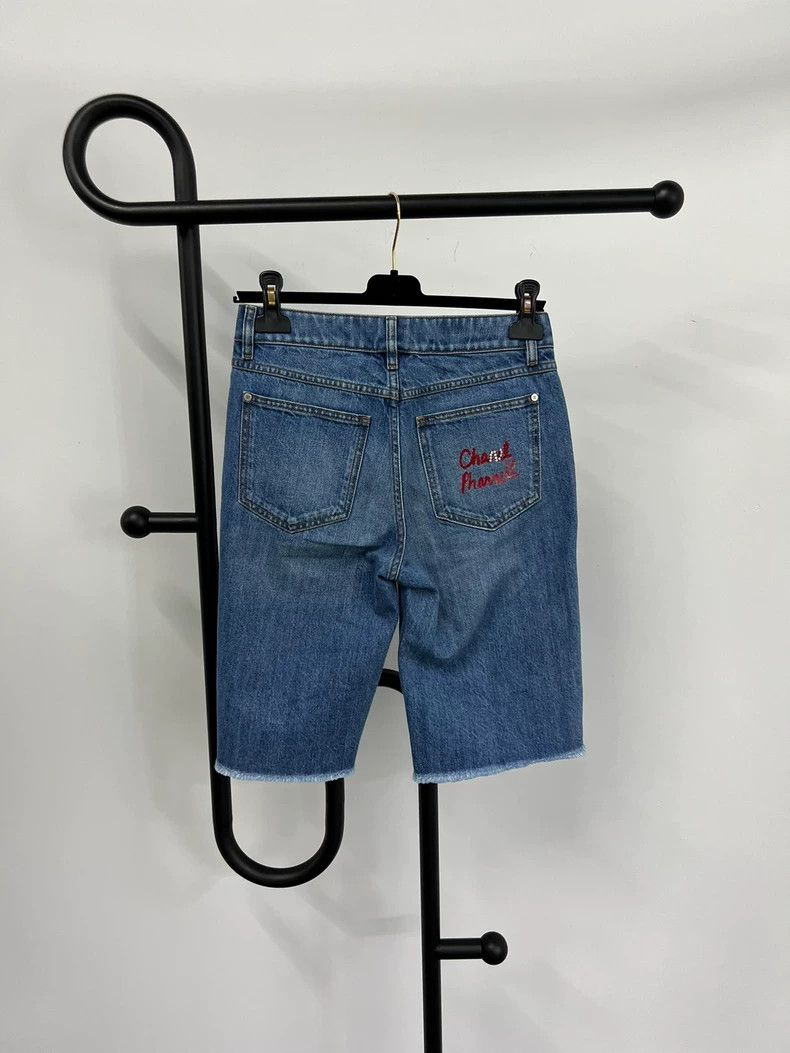 Chanel Chanel Feidong co-branded denim shorts Size 24" / US 00 / IT 34 - 2 Thumbnail