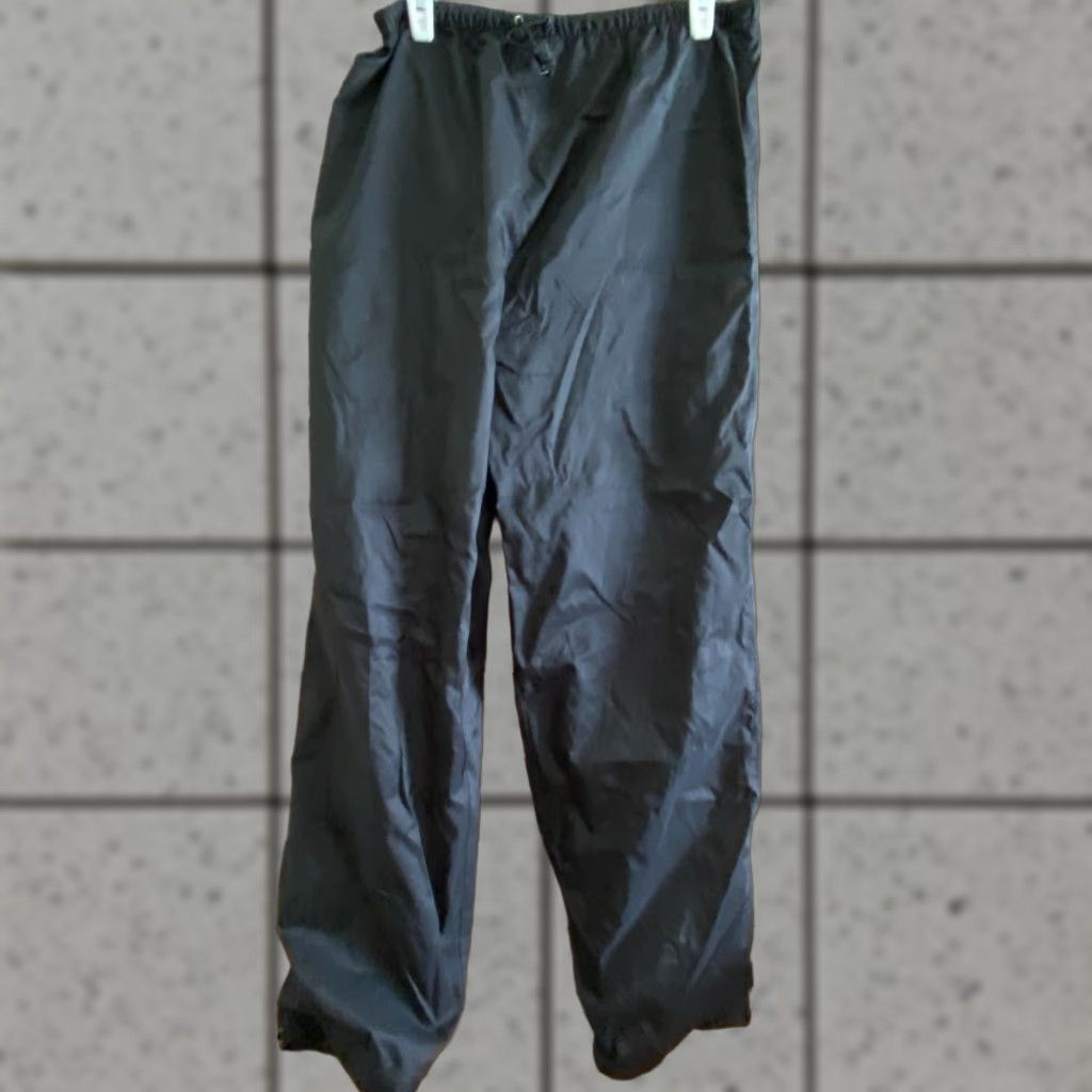 Vintage LL Bean Nylon Rain Pants Mens Med Reg Black Drawstring Button Bottoms Size US 34 / EU 50 - 1 Thumbnail
