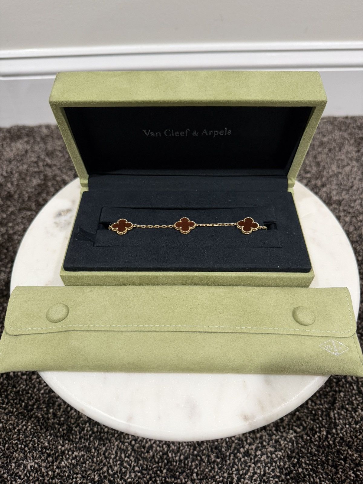 Van Cleef & Arpels Van Cleef Vintage Alhambra 5-Motif Gold Carnelian Bracelet Size ONE SIZE - 14 Thumbnail