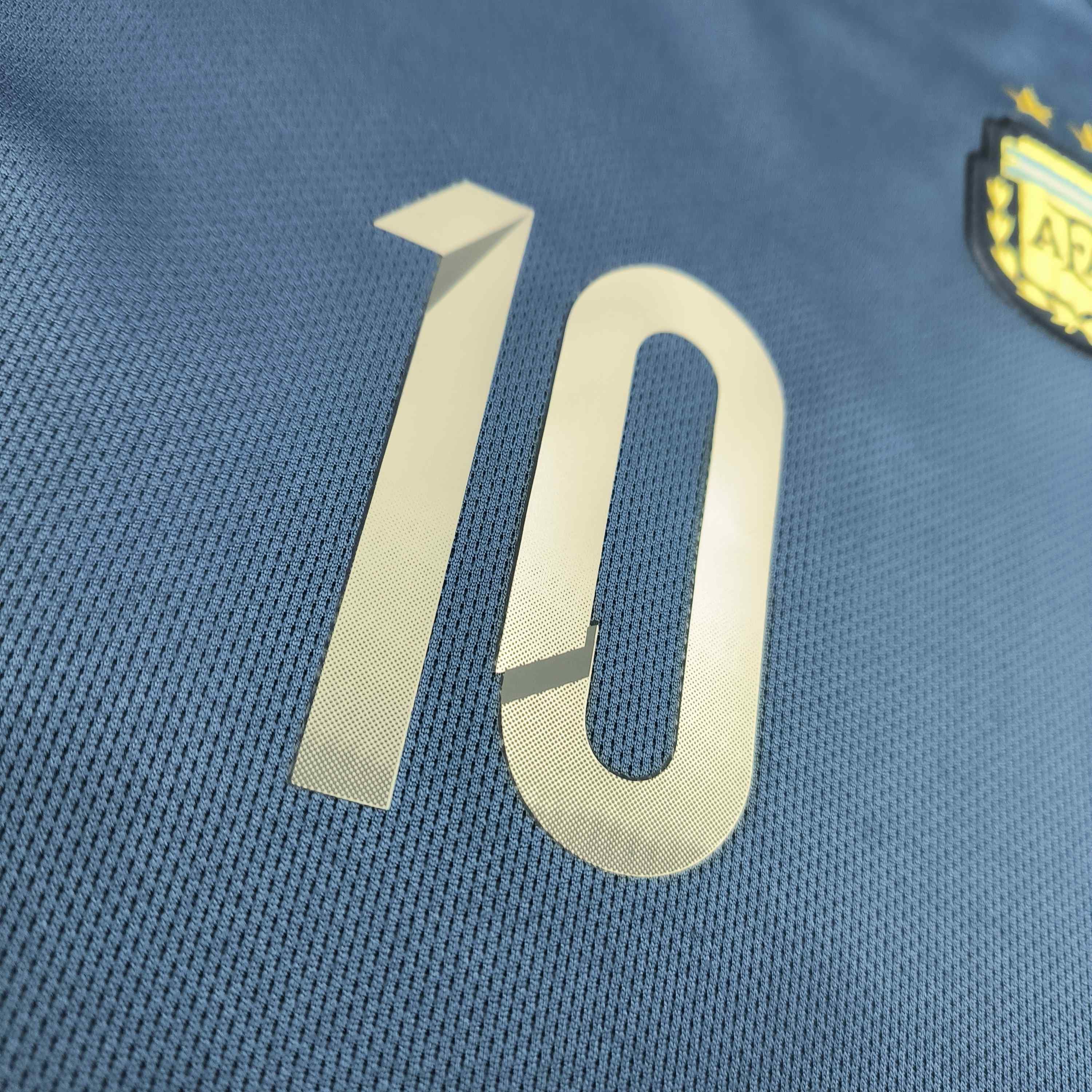 Adidas Argentina 2015-17 Adidas away Messi football jersey size L Size US L / EU 52-54 / 3 - 4 Thumbnail