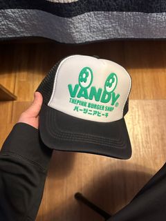 VANDY THE PINK 🍔 @vandythepink new product 」 ▶︎burger logo cap ▶︎burger  logo socks . In-store ▶︎ 06/19(sat)12:00- Online ▶︎…