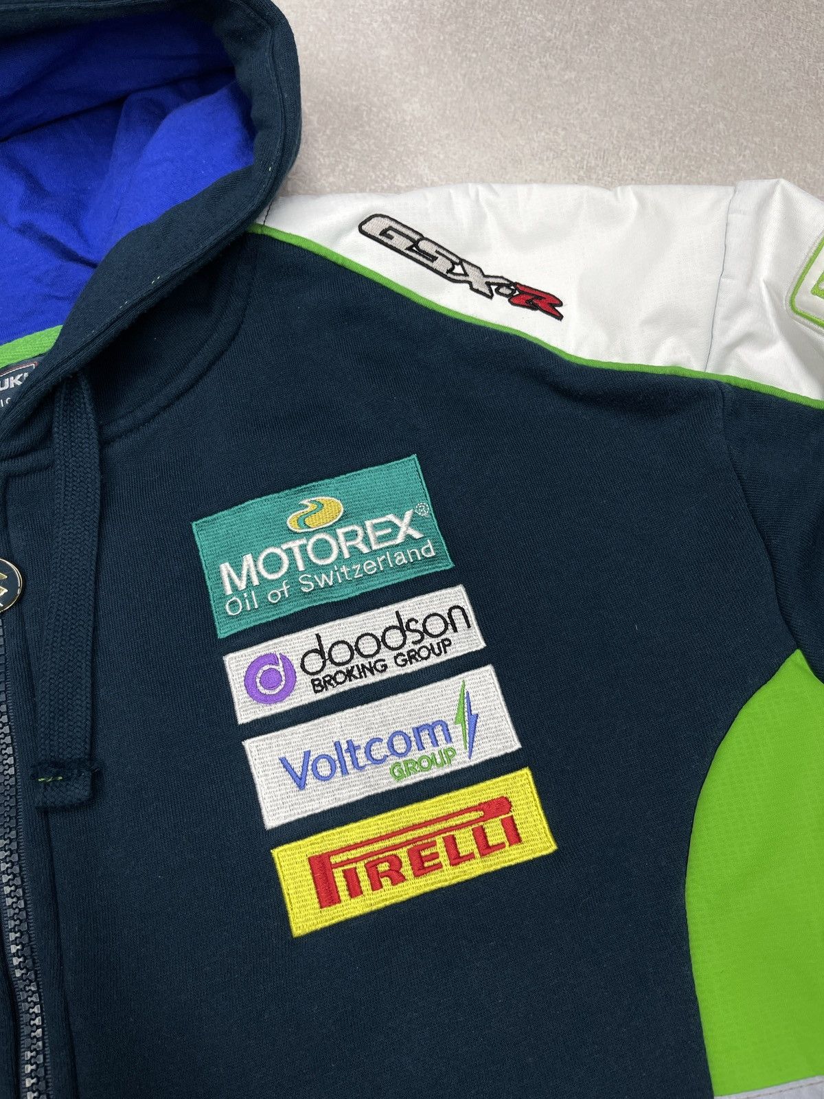 Formula 1 Suzuki Fixi Crescent Racing Superbike Team Hoodie Yoshimura Size US L / EU 52-54 / 3 - 8 Thumbnail