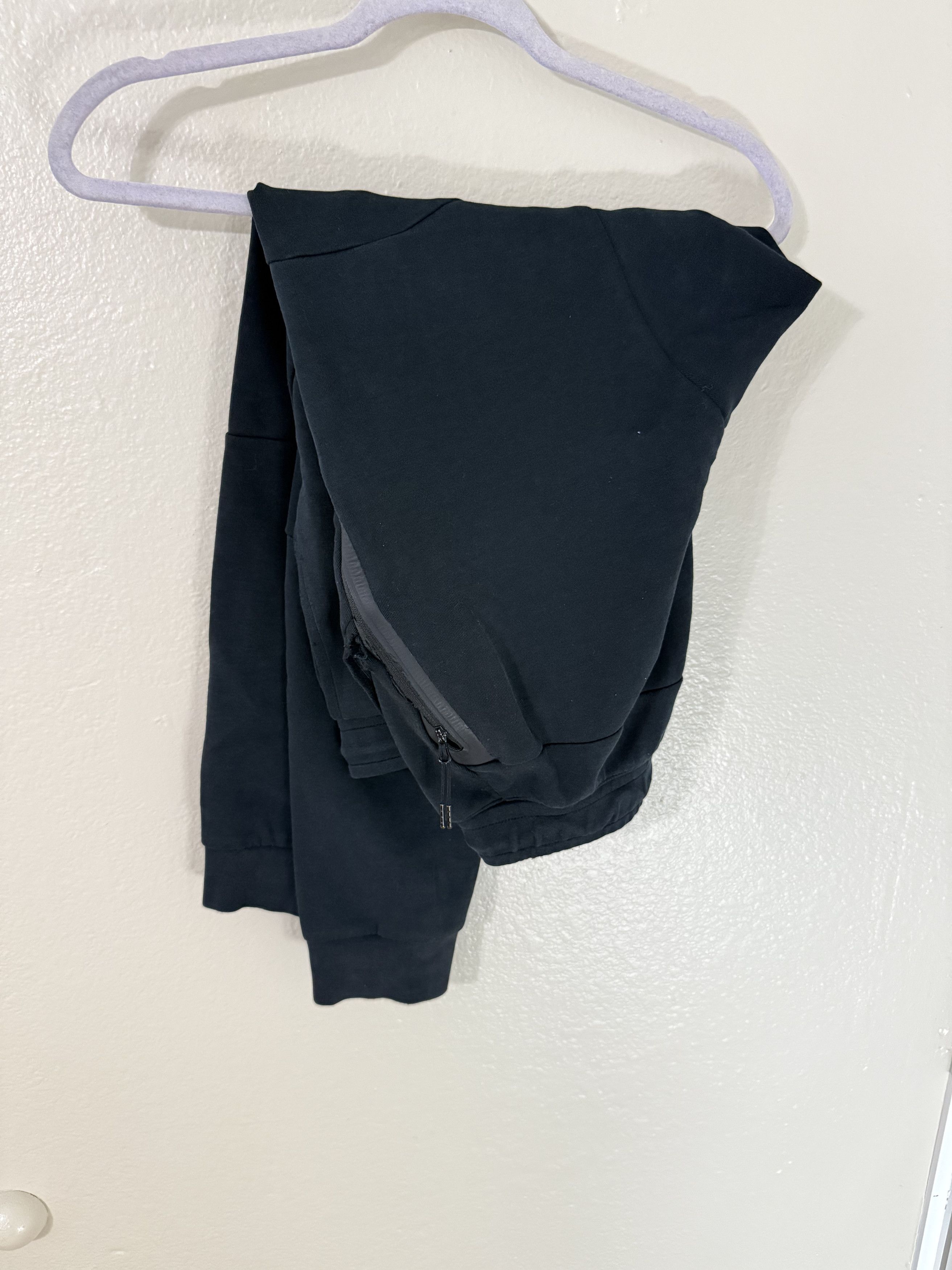 Nike Nike Tech Fleece Joggers – Black (Size M) Size US 32 / EU 48 - 1 Thumbnail