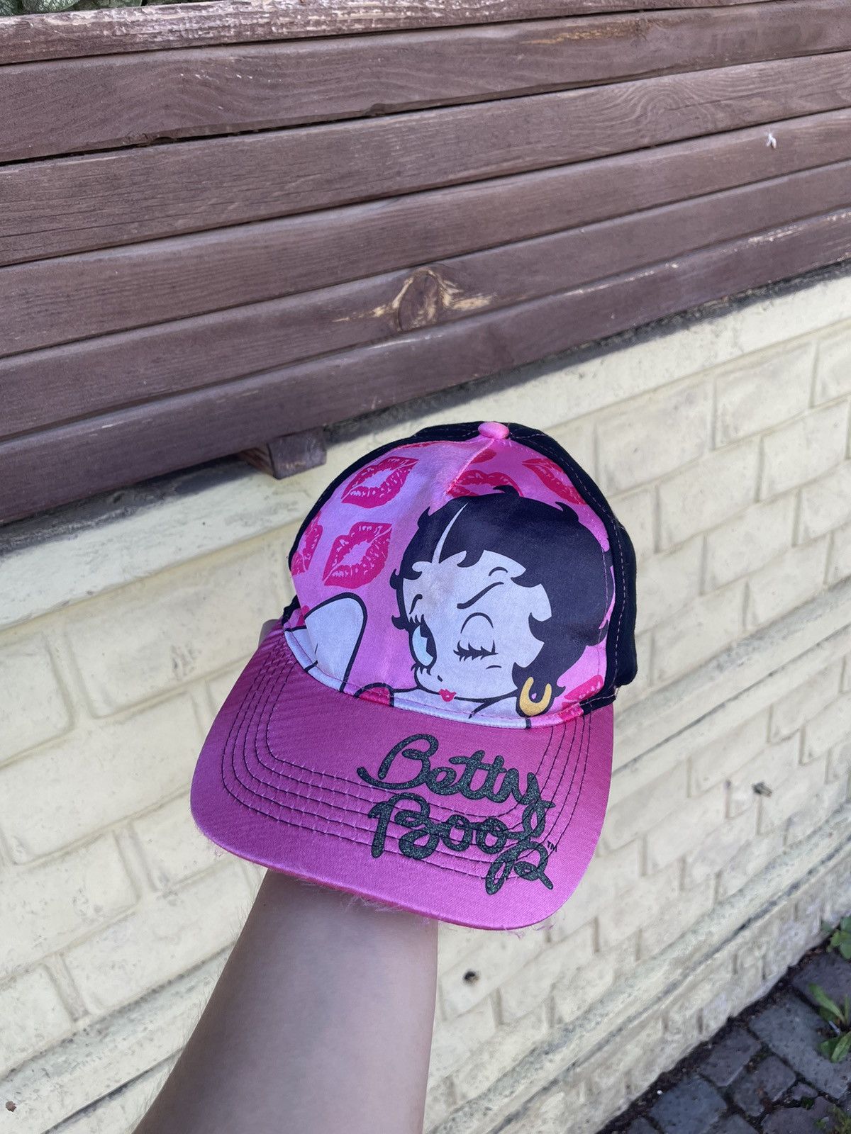 Band Tees Crazy🔥Y2K Betty Boop vintage cap glamour Size ONE SIZE - 1 Thumbnail