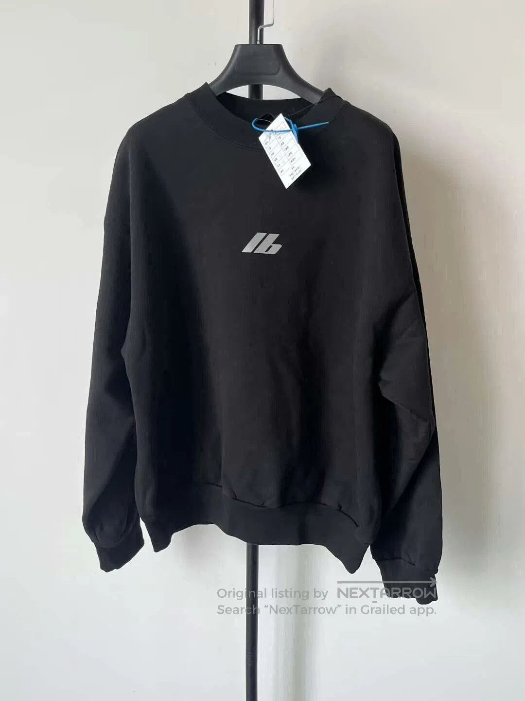 Balenciaga balenciaga logo crewneck sweatshirt for women. Size M / US 6-8 / IT 42-44 - 1 Thumbnail