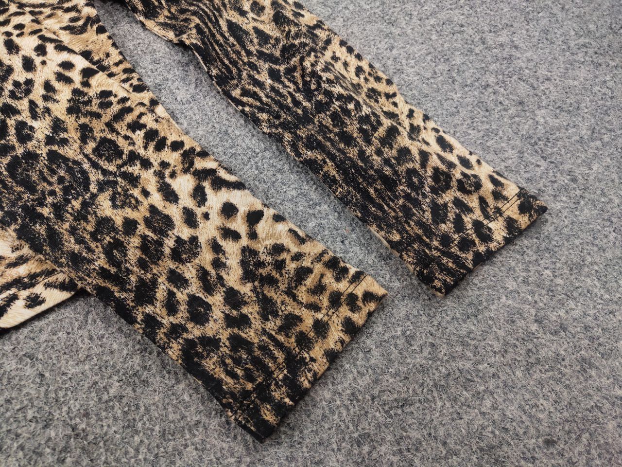 Dolce & Gabbana Rare Dolce & Gabbana Vintage 90s Leopard Pattern Long sleeve Size M / US 6-8 / IT 42-44 - 9 Thumbnail