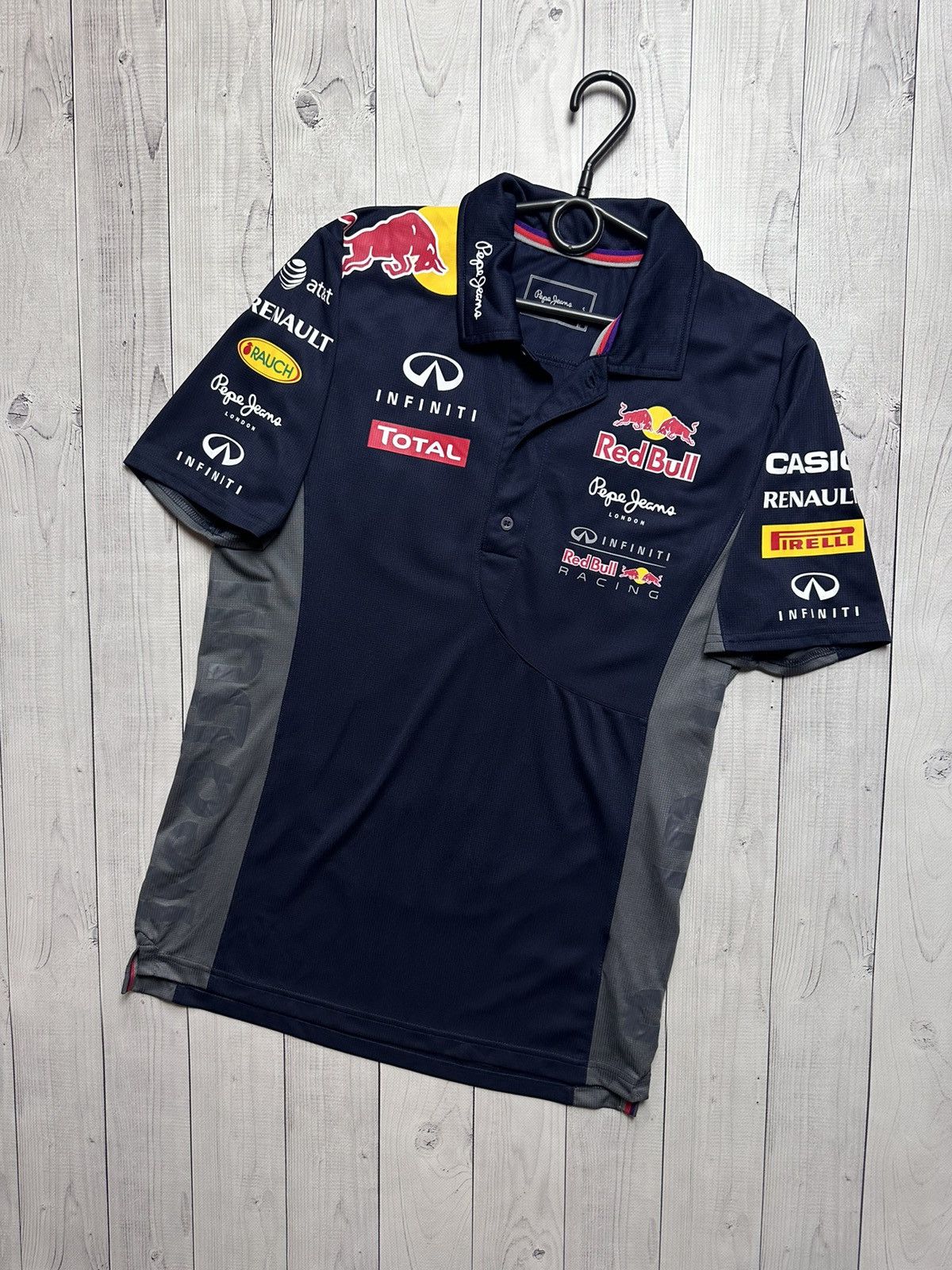 Red Bull × Vintage Vintage polo Red Bull racing size S big logo Size US S / EU 44-46 / 1 - 2 Thumbnail