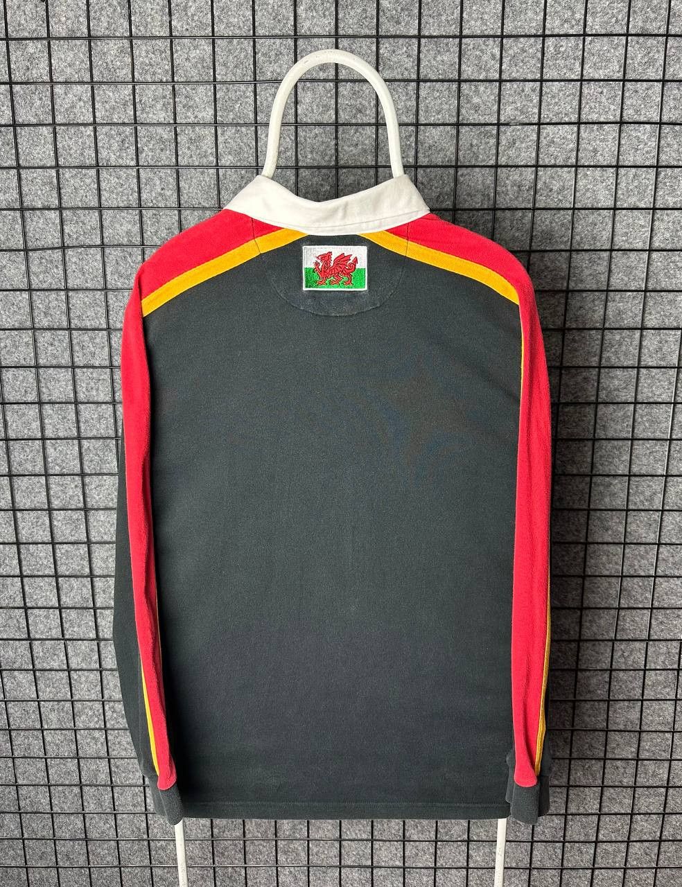 Vintage NEWPORT GWENT DRAGONS RUGBY UNION SHIRT JERSEY COTTON size S Size US S / EU 44-46 / 1 - 2 Thumbnail