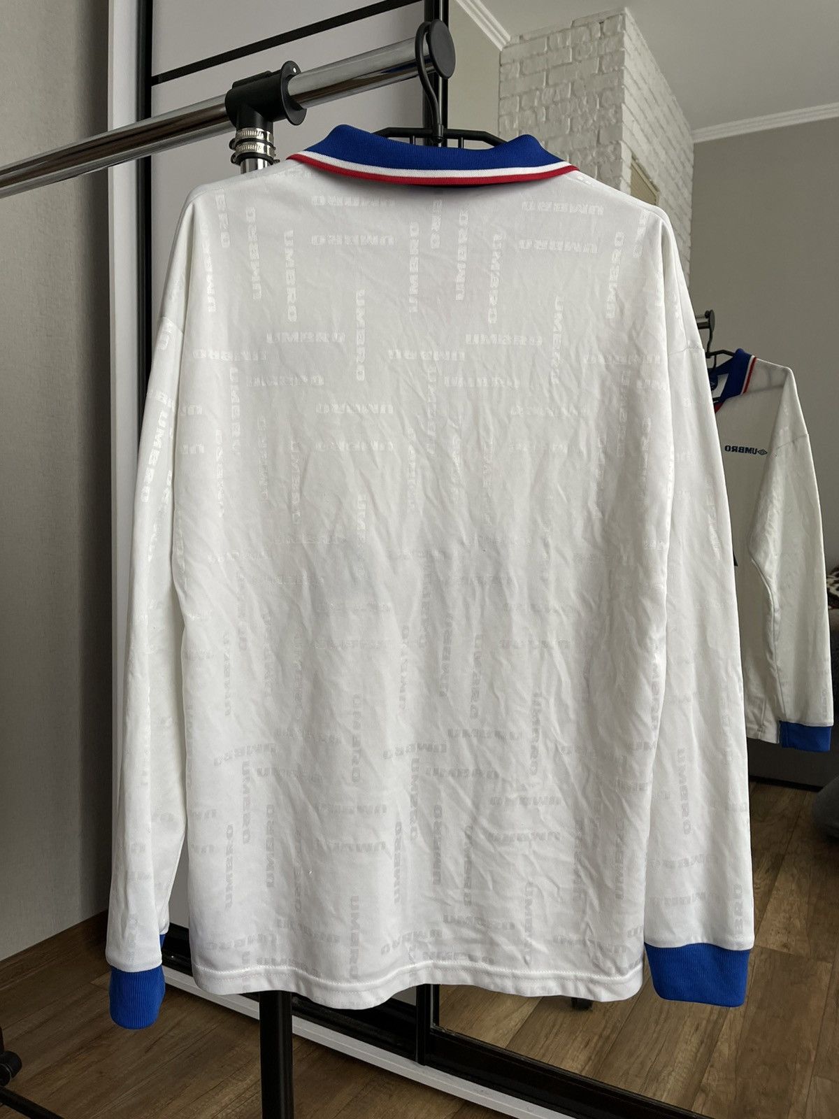 Umbro Umbro England Vintage Soccer Long Sleeve Jersey T-Shirt 90s Size US M / EU 48-50 / 2 - 4 Thumbnail