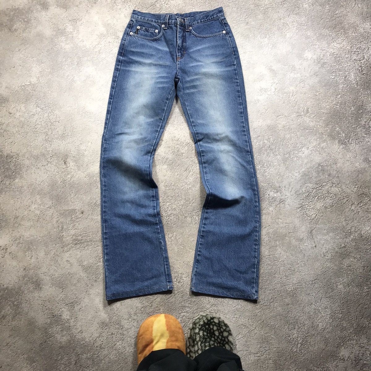 Vintage Vintage 90s Iceberg Distressed Flared Jeans Grunge Baggy 28 Size 28" / US 6 / IT 42 - 2 Thumbnail