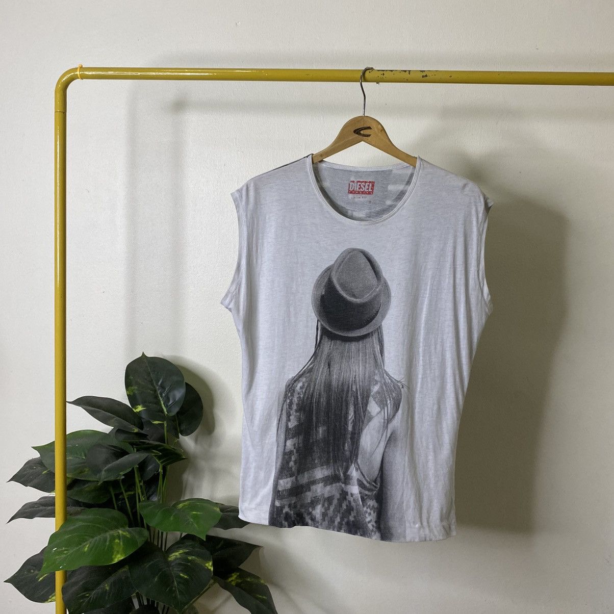Diesel Nice Woman Graphic Hysterics Glamour LGB Style Tank Top Size US L / EU 52-54 / 3 - 1 Thumbnail