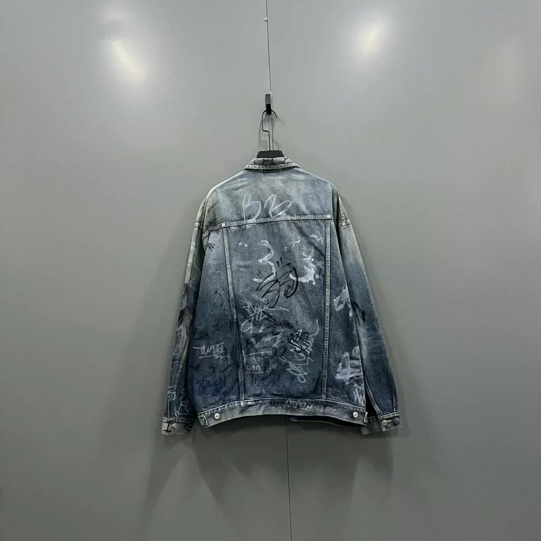 Balenciaga Balenciaga Graffiti letter denim jacket Size US L / EU 52-54 / 3 - 2 Thumbnail