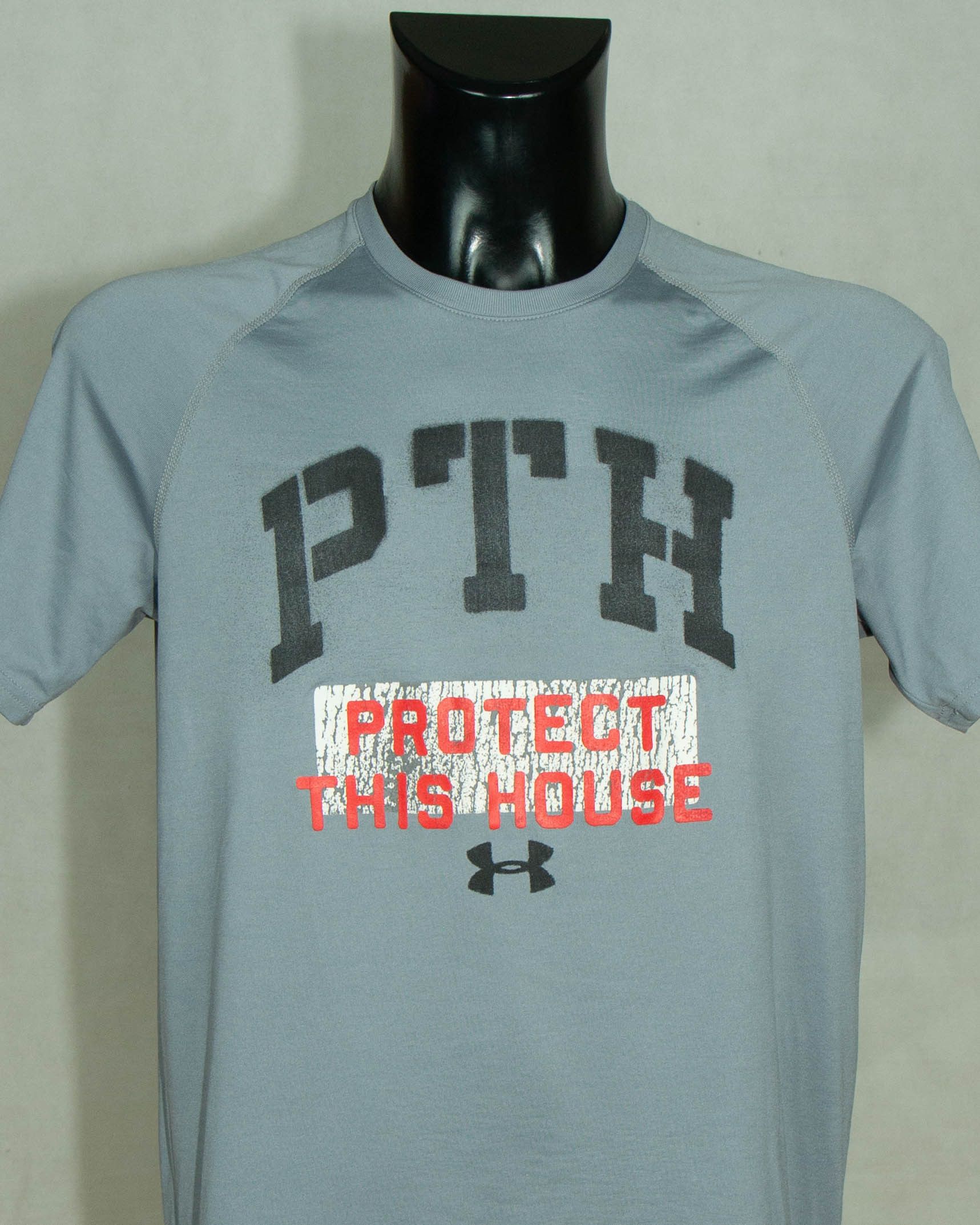 Under Armour Under Armour mens activewear top size S-M excl Size US M / EU 48-50 / 2 - 2 Thumbnail