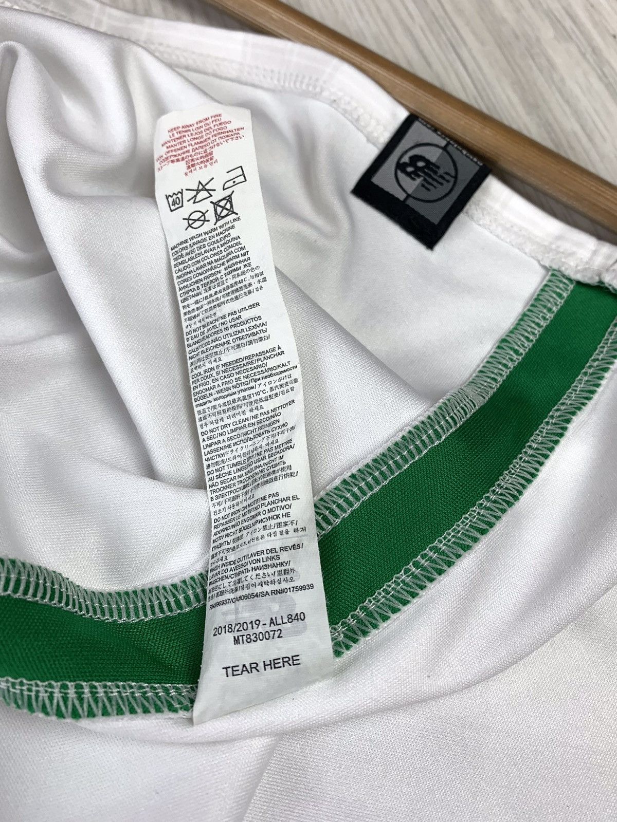 New Balance New Balance Celtic 2018-2019 Away Shirt Soccer Jersey Size S Size US S / EU 44-46 / 1 - 9 Thumbnail
