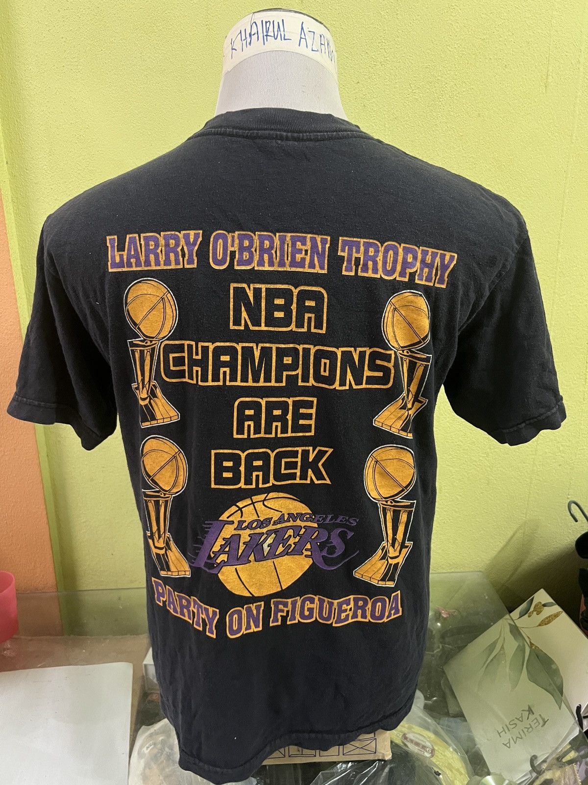 NBA VINTAGE Y2K LA LAKERS LORD OF THE RINGS WORLD CHAMPIONS 2009 Size US M / EU 48-50 / 2 - 8 Thumbnail