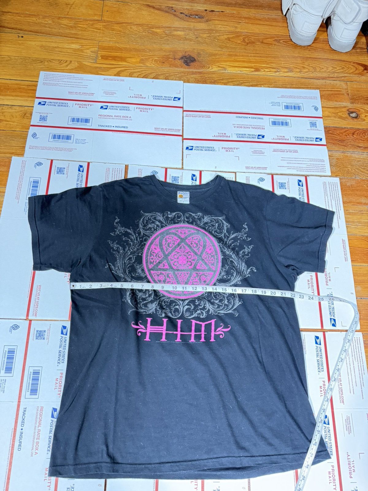 Vintage Vintage 2006 HIM Heartagram Tee Size XL Size US XL / EU 56 / 4 - 5 Thumbnail