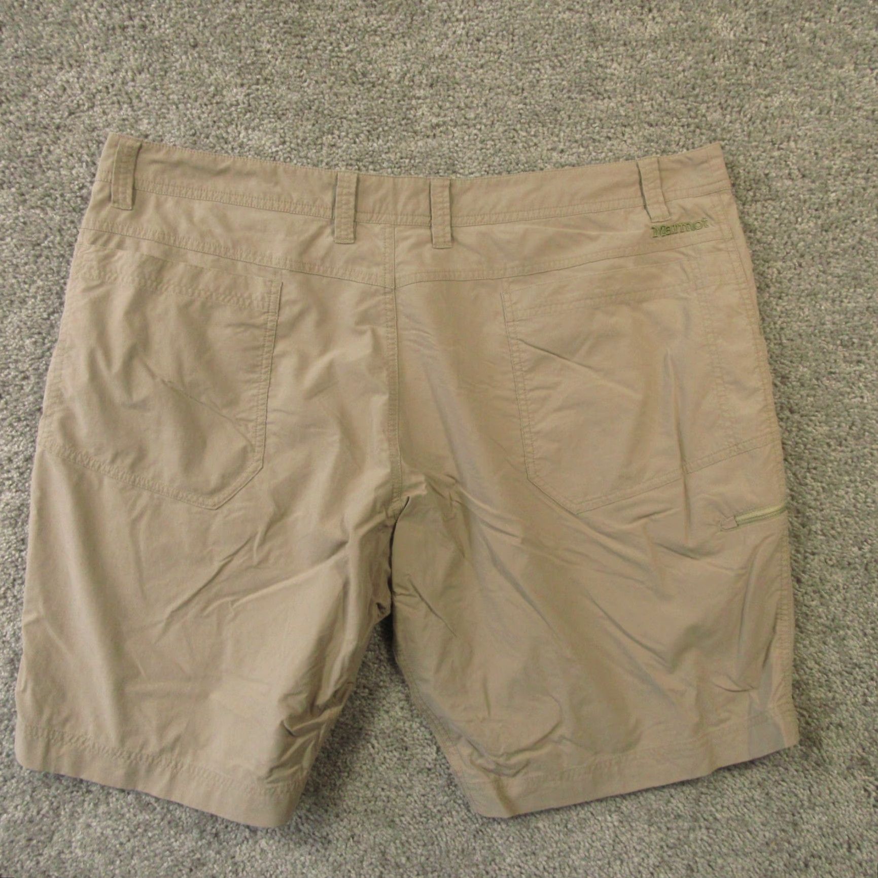 Marmot Marmot Shorts Mens 40 Beige Chino Nylon Lightweight Cargo Pocket Flat Front Zip Woven EUC Regular 11in Inseam 40" Waist Boys/Gents? Size US 40 / EU 56 - 2 Thumbnail