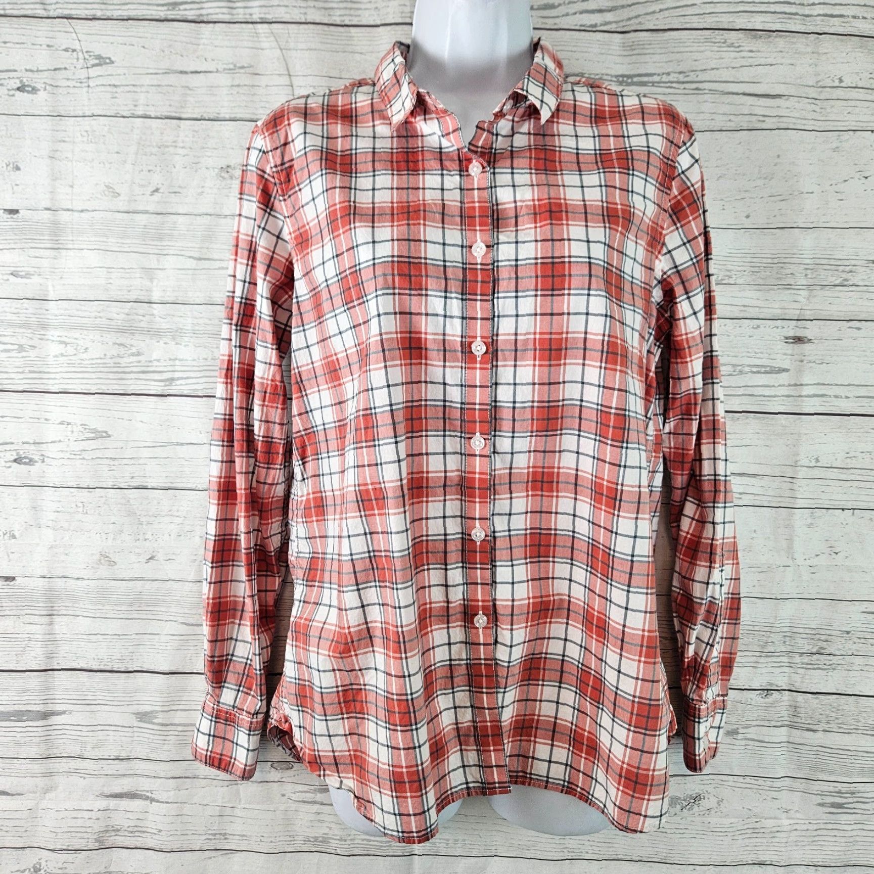 Vintage Garnet Hill Womens Essential Cotton Shirt Sz 6 Red White Plaid Long Sleeve Shirt Womens Size 6 Red Plaid Cotton Button-Up Shirt Size M / US 6-8 / IT 42-44 - 2 Thumbnail