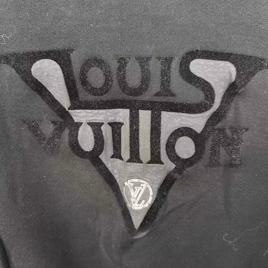 Louis Vuitton LV logo sweatshirt Size S 98 New 1400 Size S / US 4 / IT 40 - 3 Thumbnail