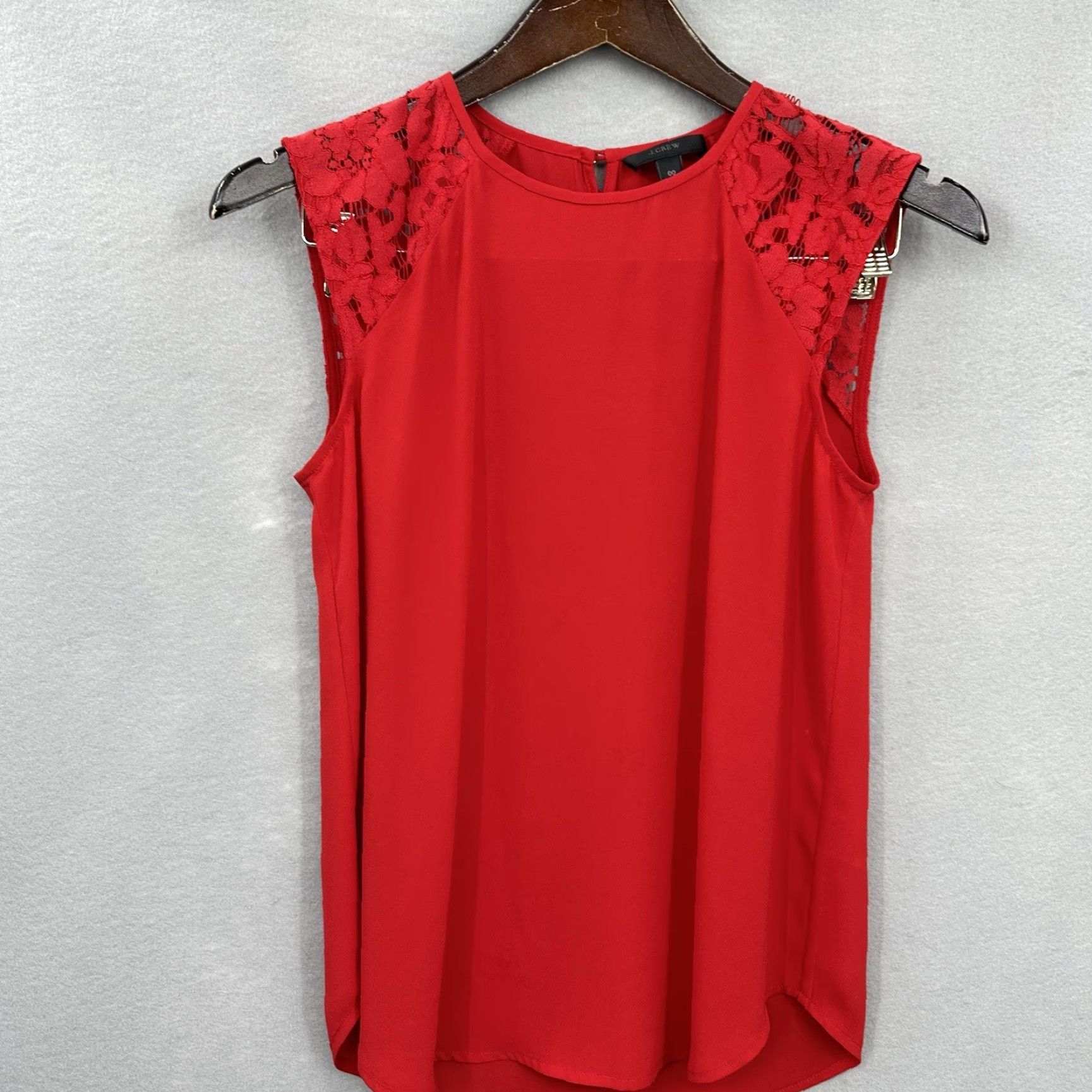 J.Crew J.CREW Blouse Womens 00 Sleeveless Lace Shoulder Red Preppy Quiet Luxury READ Shirt Women 00 Red Preppy 90s, 2000s Men? Size XXS / US 00 / IT 34 - 2 Thumbnail