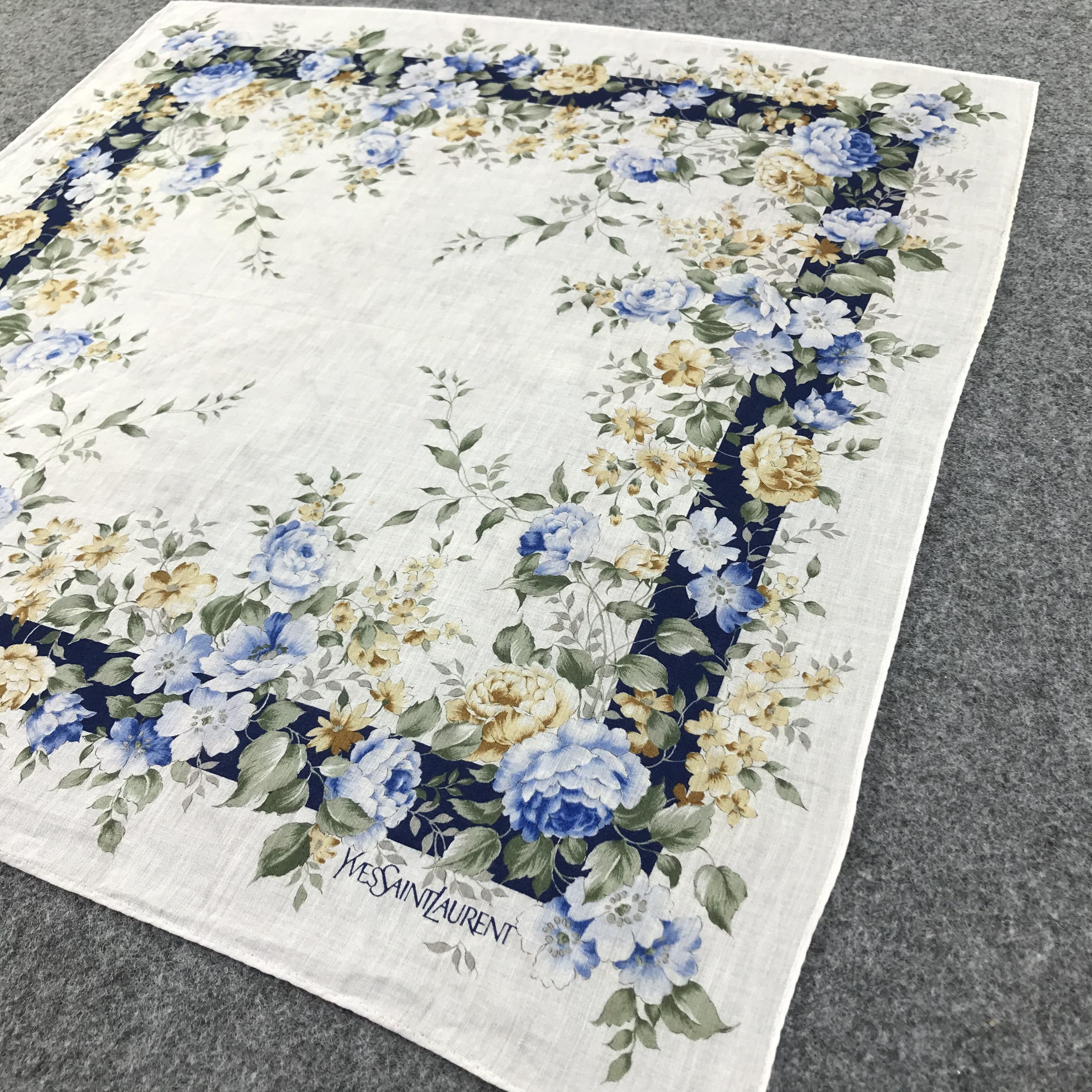 Yves Saint Laurent YSL Floral Handkerchief Neckerchief Bandana H407 Size ONE SIZE - 5 Thumbnail