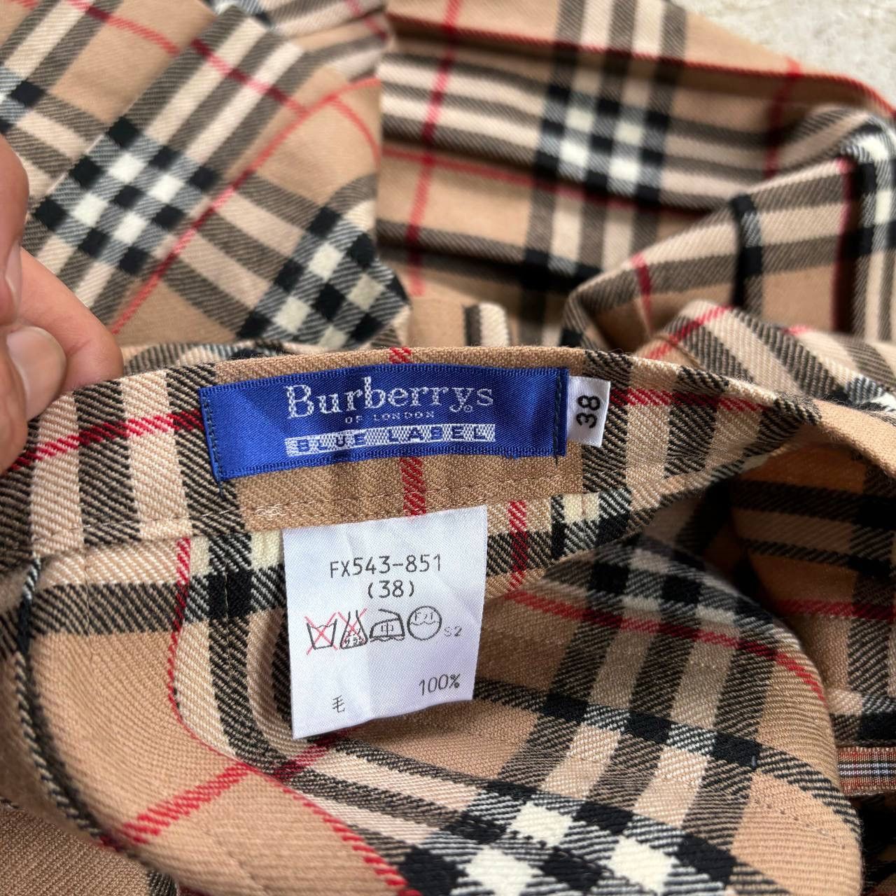 Burberry Vintage Burberry Nova Check Mini Skirt Size 38 Size 26" / US 2 / IT 38 - 6 Thumbnail