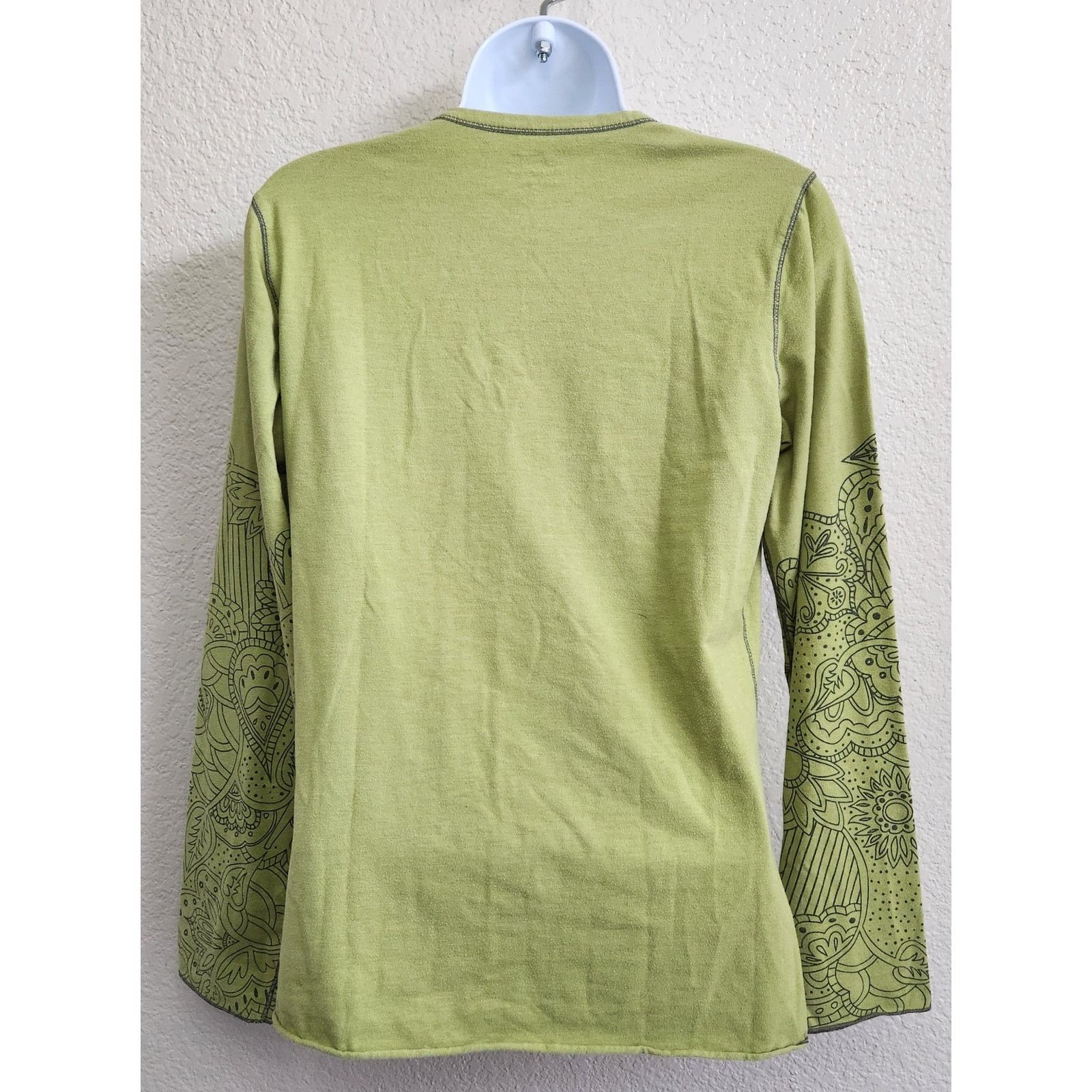 Other Title Nine Lime Green Henley Long Graphic Sleeves Top Medium Size M / US 6-8 / IT 42-44 - 3 Thumbnail