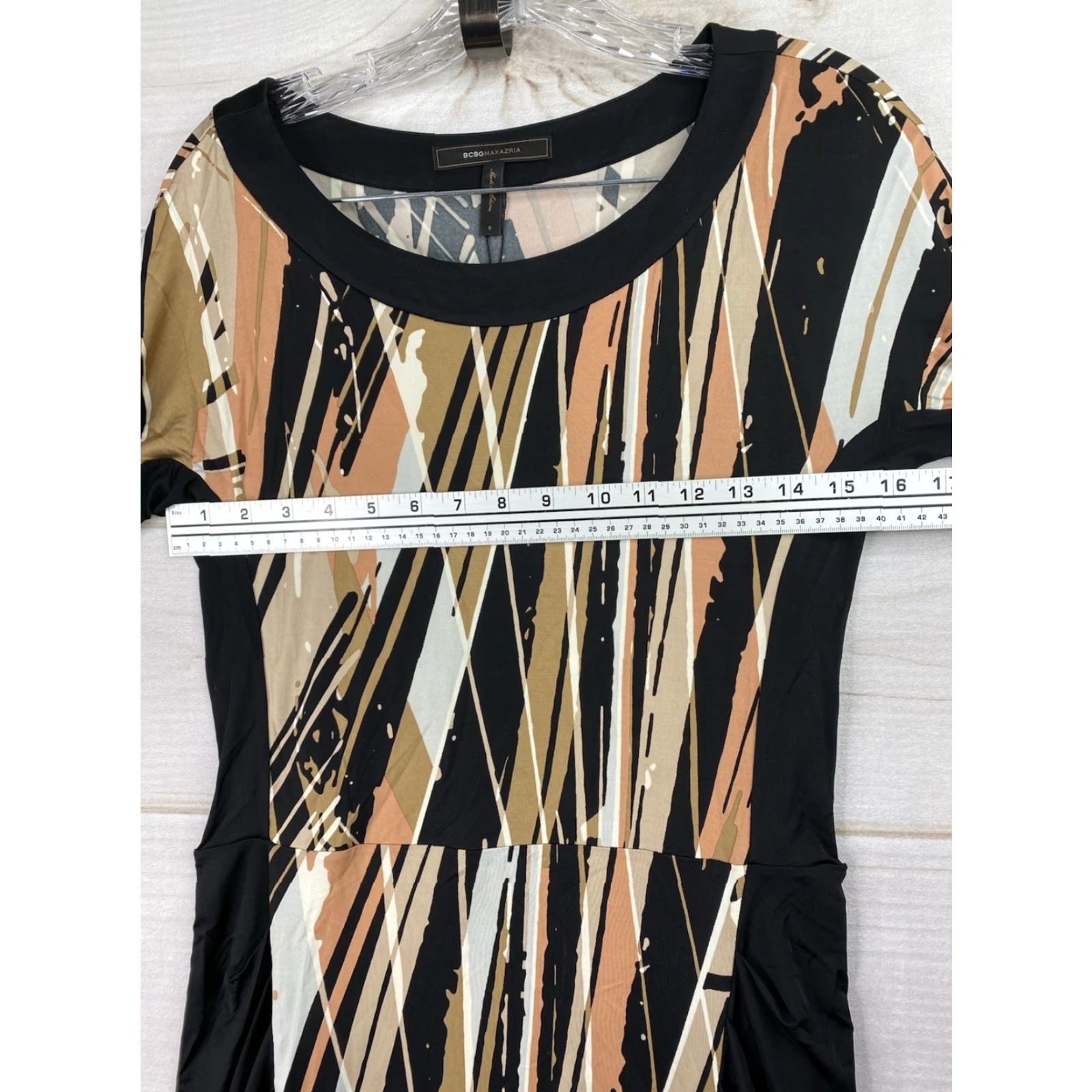 Bcbgmaxazria BCBGMAXAZRIA Dress S Black Abstract Jersey Knit Ruched Sides Boat Neck NWOT Women Dress Size S / US 4 / IT 40 - 3 Thumbnail