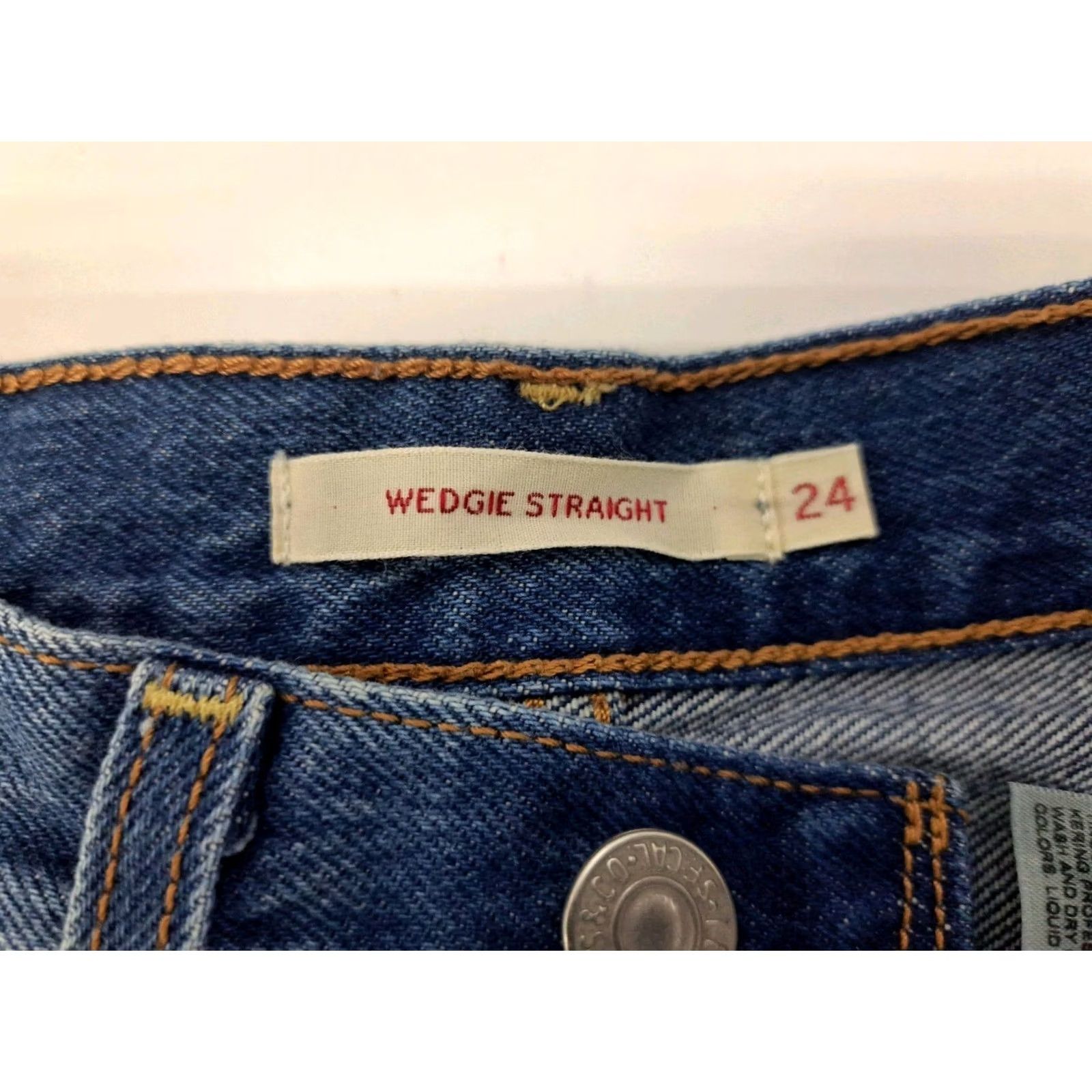 Levi's Levi's Premium Wedgie Straight Jeans Blue 24 Button Fly 5-Pocket Regular Inseam 26 Women Jeans Men Womens Size 42" / US 20 - 5 Thumbnail
