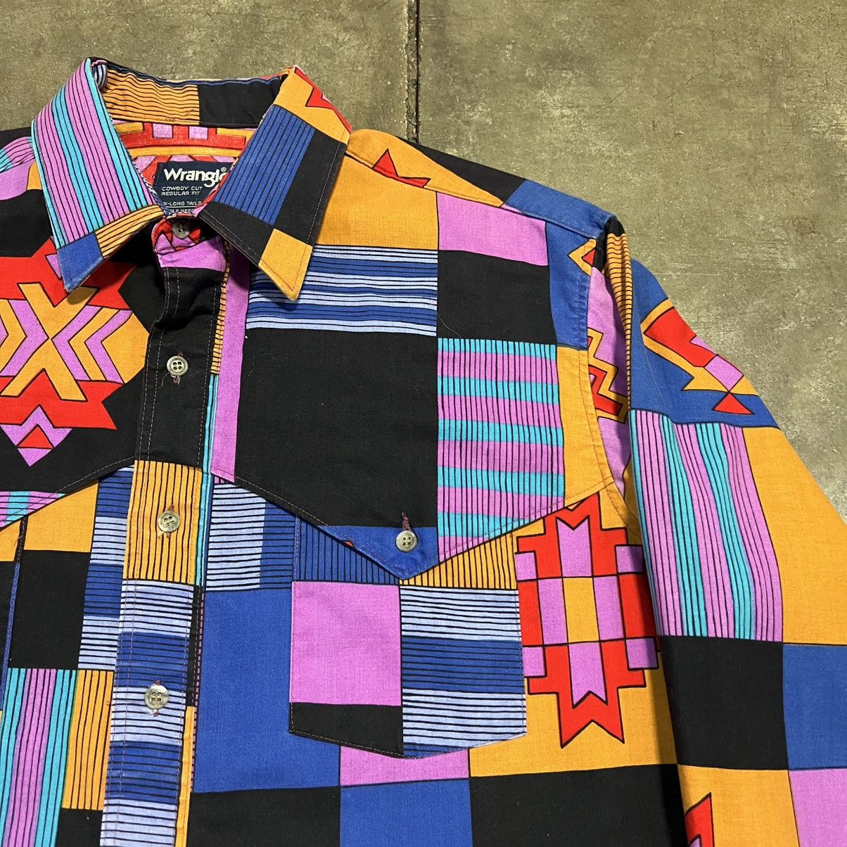 Vintage × Wrangler Vintage 80s Wrangler Brushpopper Cowboy Cut Aztec Button Up Size US L / EU 52-54 / 3 - 3 Thumbnail