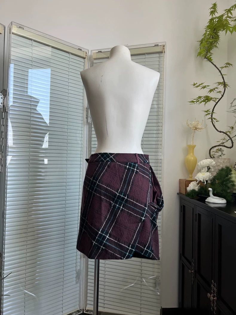 Vivienne Westwood Vivienne Westwood size2 English wool tweed asymmetrical hal Size 26" / US 2 / IT 38 - 5 Thumbnail