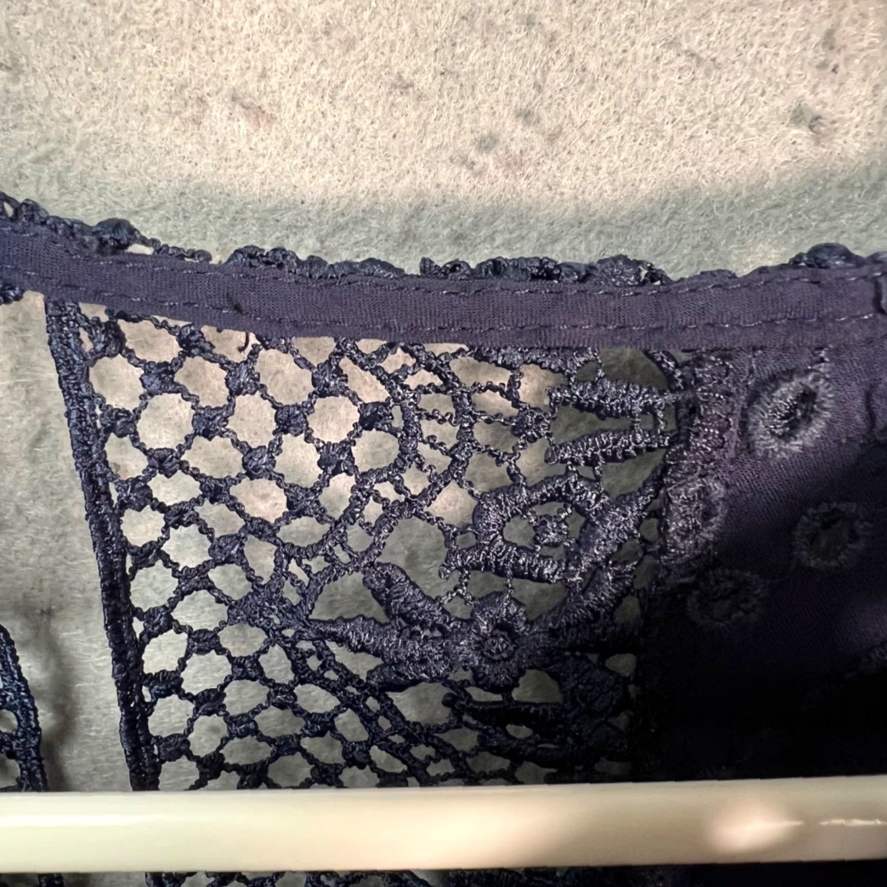Vintage Womens Small Navy Blue Eyelet Lace Puff Sleeve Cropped Blouse Open Back Shirt Womens Size S / US 4 / IT 40 - 5 Thumbnail