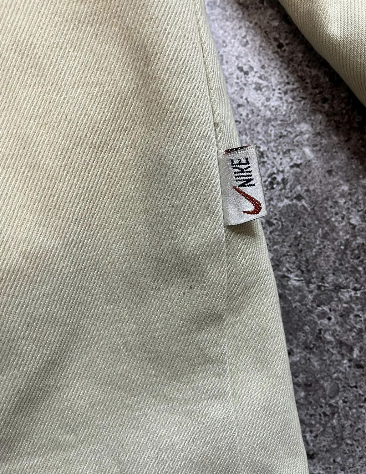 Nike Vintage Nike Beige Full Zip Jacket Embroidered Swoosh Fleece Size US XL / EU 56 / 4 - 4 Thumbnail