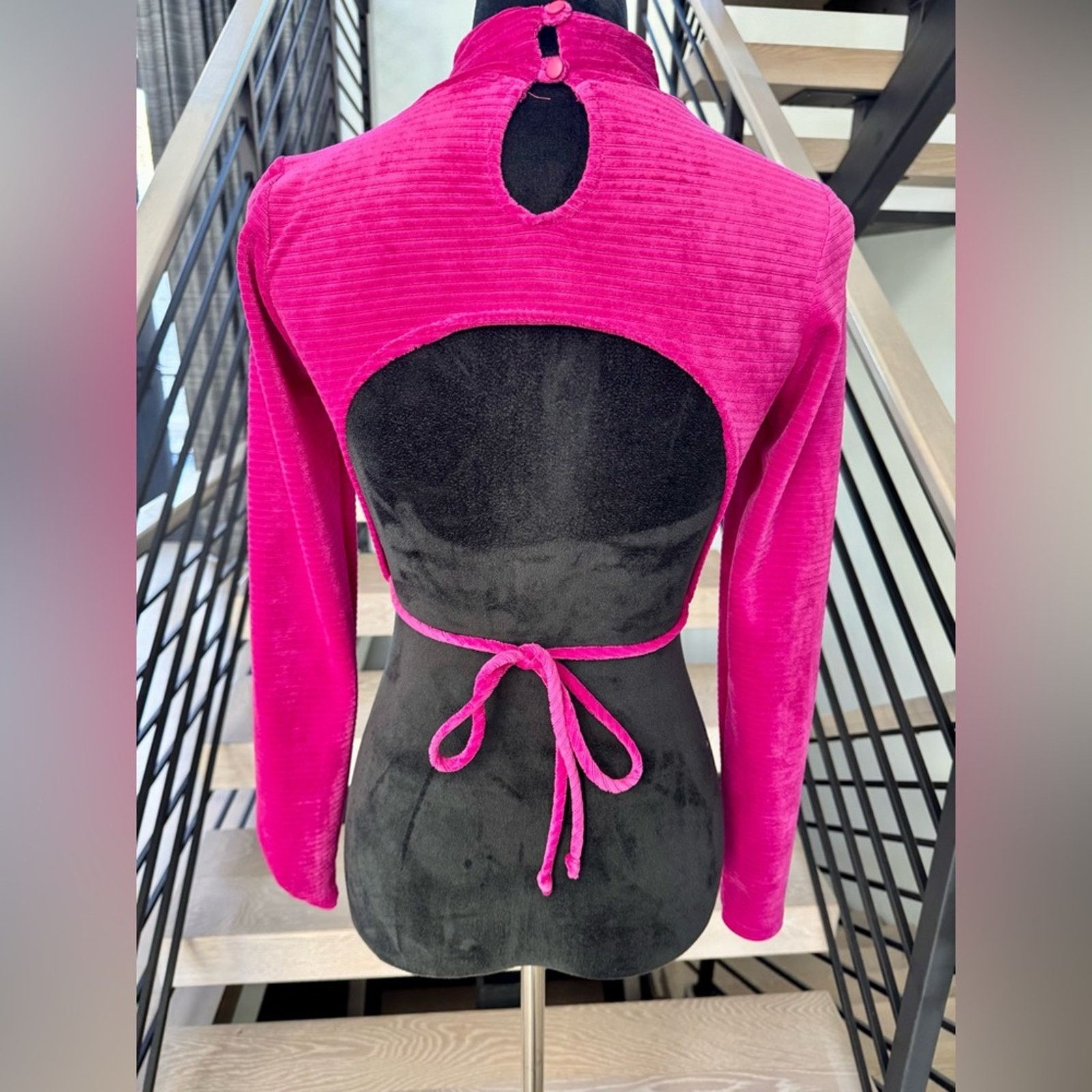 Other New Y2K velvet Chic Fuchsia long sleeve crop top size XS Size XS / US 0-2 / IT 36-38 - 6 Thumbnail