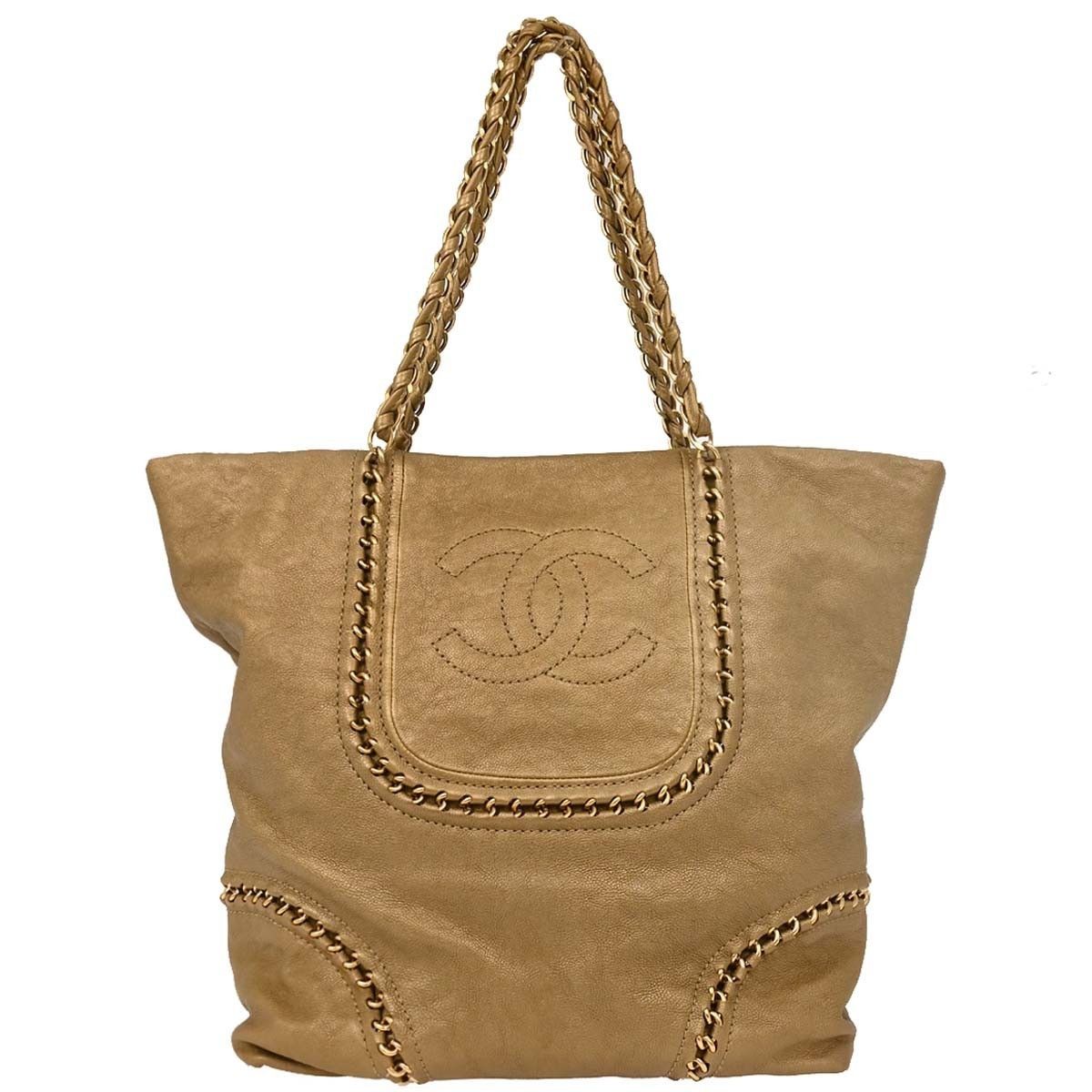 Chanel Chanel Luxe Ligne Zipped Tote Leather Size ONE SIZE - 1 Thumbnail
